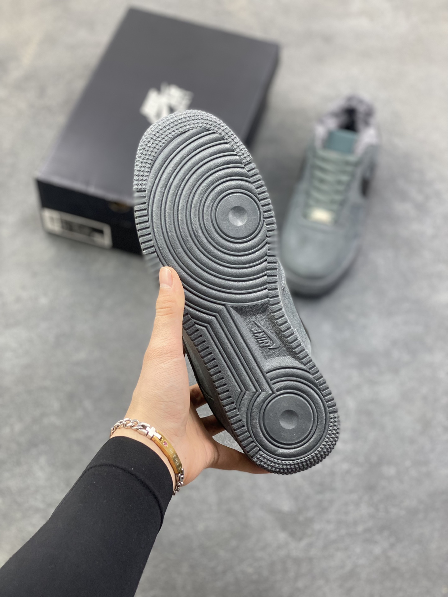 图片[5]-NIke Air Force 1 ‘07 Low 空军一号低帮 运动鞋 休闲鞋 折边针车 工艺难度大 原楦头原纸板 原装鞋盒 定制五金配件 内置全掌气垫 原厂鞋底 货号：DV3464-002 尺码：36 36.5 37.5 38 38.5 39 40 40.5 41 42 42.5 43 44 44.5 45-选品中心