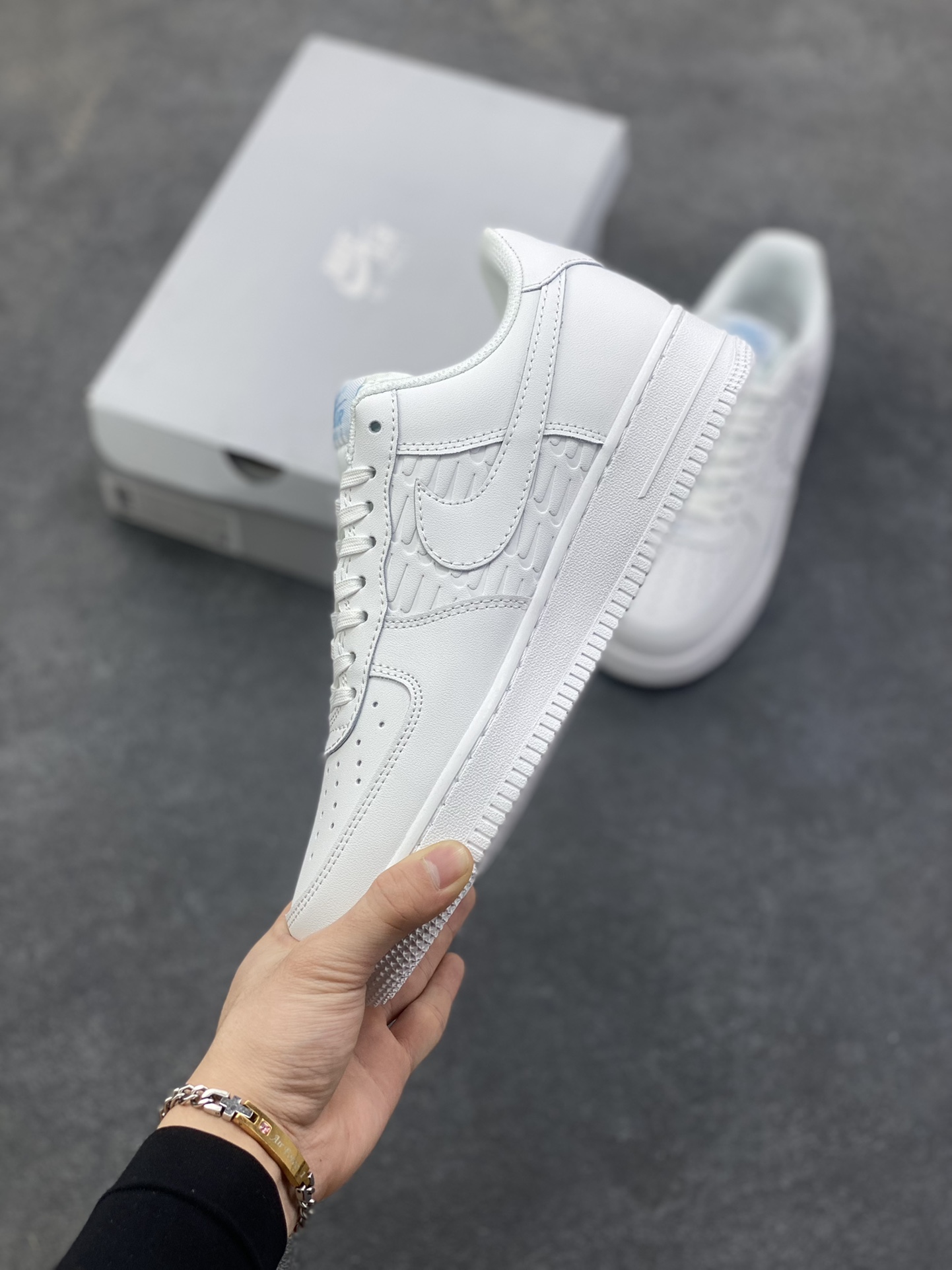 图片[3]-NIke Air Force 1 ‘07 Low 空军一号低帮 运动鞋 休闲鞋 折边针车 工艺难度大 原楦头原纸板 原装鞋盒 定制五金配件 内置全掌气垫 原厂鞋底 货号：IH4475-100 尺码：36 36.5 37.5 38 38.5 39 40 40.5 41 42 42.5 43 44 44.5 45-选品中心