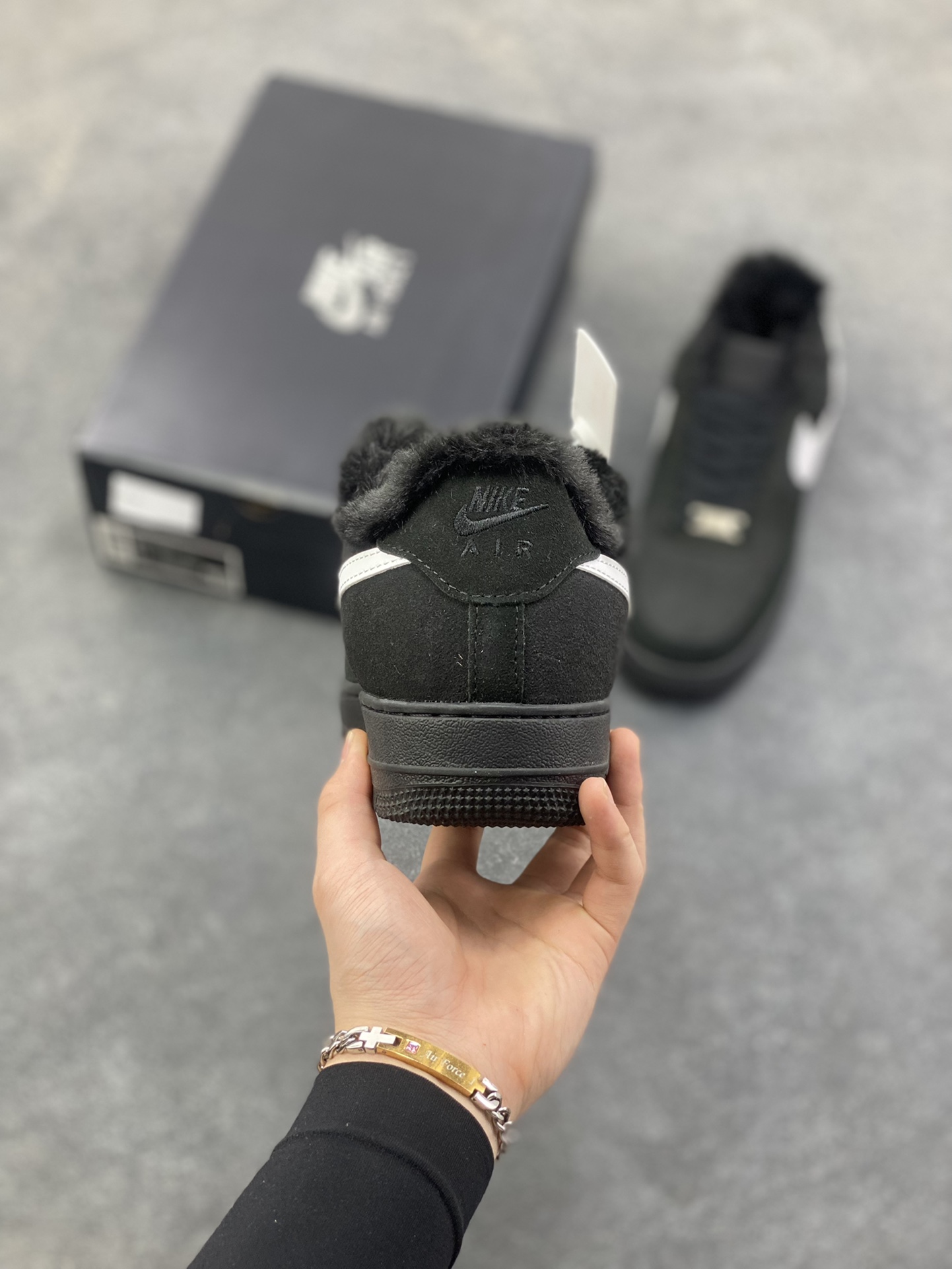 图片[4]-NIke Air Force 1 ‘07 Low 空军一号低帮 运动鞋 休闲鞋 折边针车 工艺难度大 原楦头原纸板 原装鞋盒 定制五金配件 内置全掌气垫 原厂鞋底 货号：DV3464-001 尺码：36 36.5 37.5 38 38.5 39 40 40.5 41 42 42.5 43 44 44.5 45-选品中心