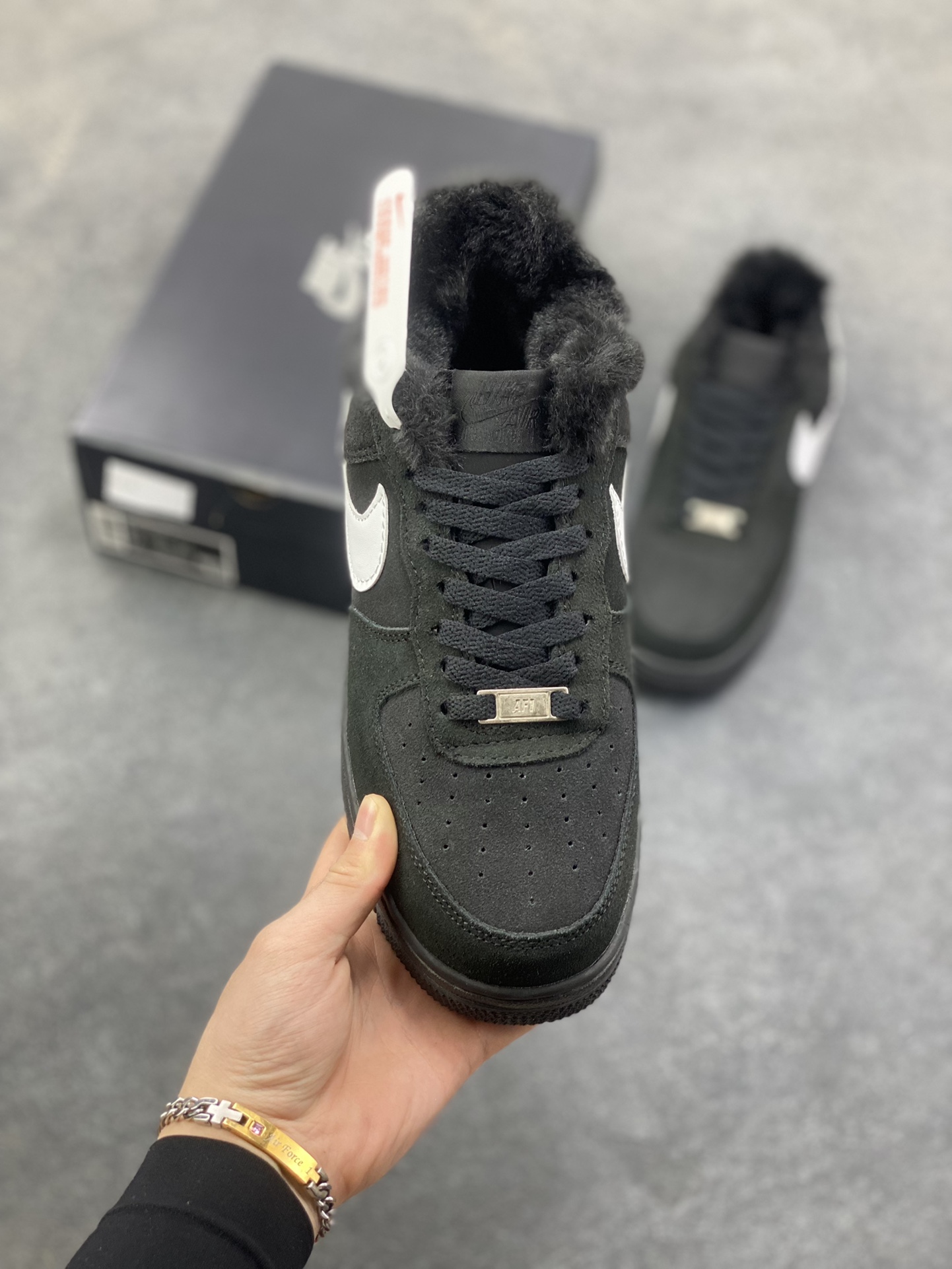 图片[2]-NIke Air Force 1 ‘07 Low 空军一号低帮 运动鞋 休闲鞋 折边针车 工艺难度大 原楦头原纸板 原装鞋盒 定制五金配件 内置全掌气垫 原厂鞋底 货号：DV3464-001 尺码：36 36.5 37.5 38 38.5 39 40 40.5 41 42 42.5 43 44 44.5 45-选品中心