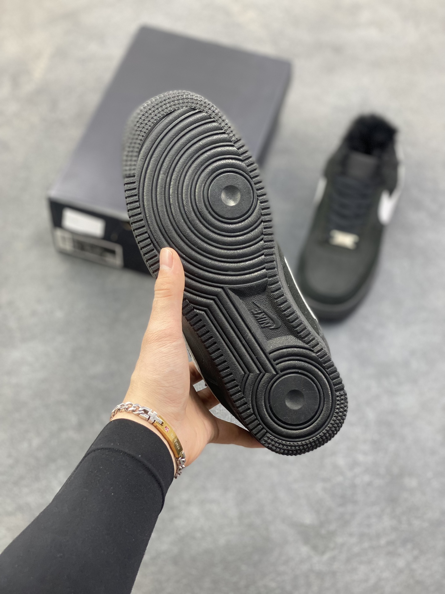 图片[5]-NIke Air Force 1 ‘07 Low 空军一号低帮 运动鞋 休闲鞋 折边针车 工艺难度大 原楦头原纸板 原装鞋盒 定制五金配件 内置全掌气垫 原厂鞋底 货号：DV3464-001 尺码：36 36.5 37.5 38 38.5 39 40 40.5 41 42 42.5 43 44 44.5 45-选品中心