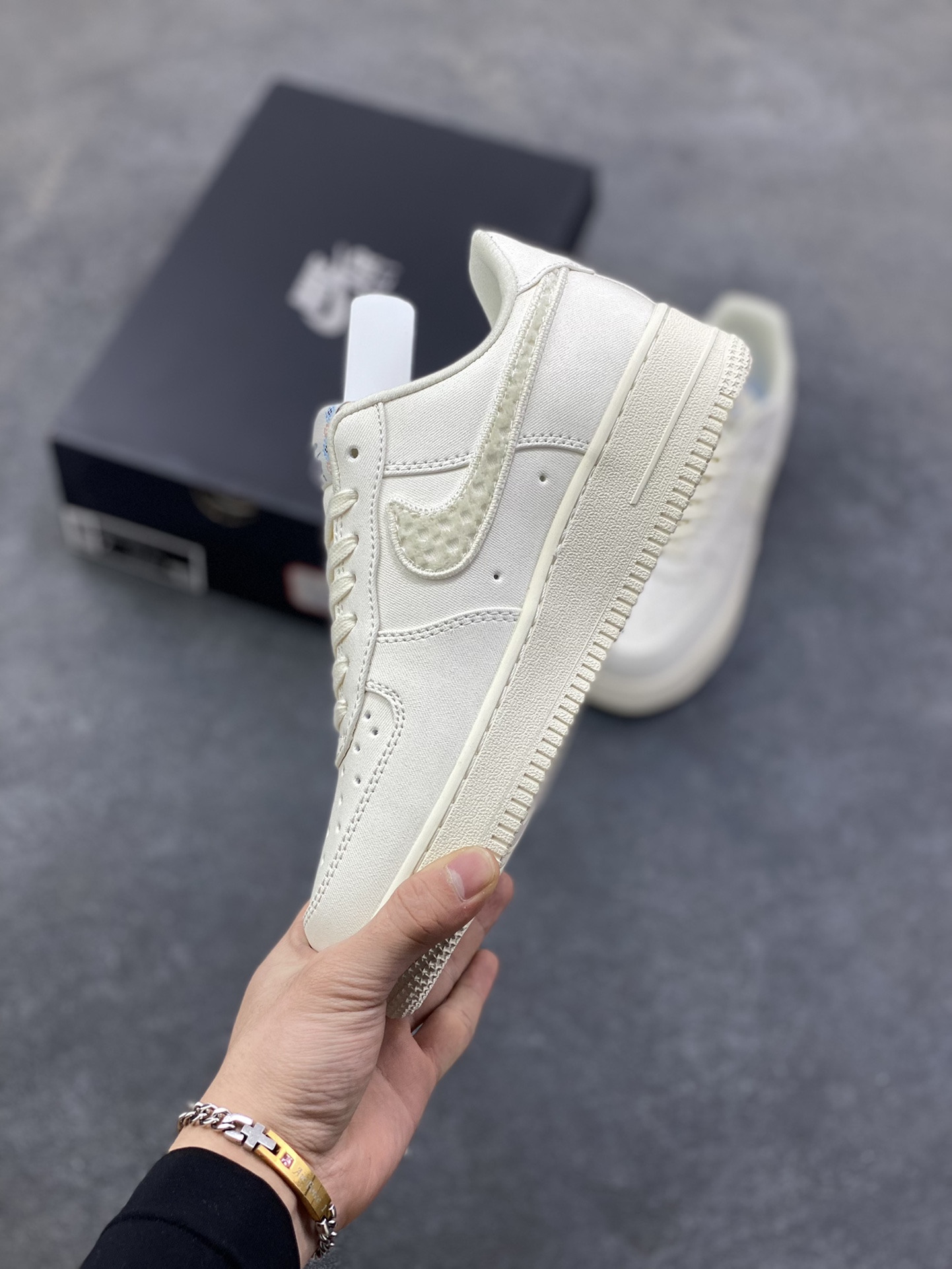 图片[3]-NIke Air Force 1 ‘07 Low 空军一号低帮 运动鞋 休闲鞋 折边针车 工艺难度大 原楦头原纸板 原装鞋盒 定制五金配件 内置全掌气垫 原厂鞋底 货号：IH7351-010 尺码：36 36.5 37.5 38 38.5 39 40 40.5 41 42 42.5 43 44 44.5 45-选品中心