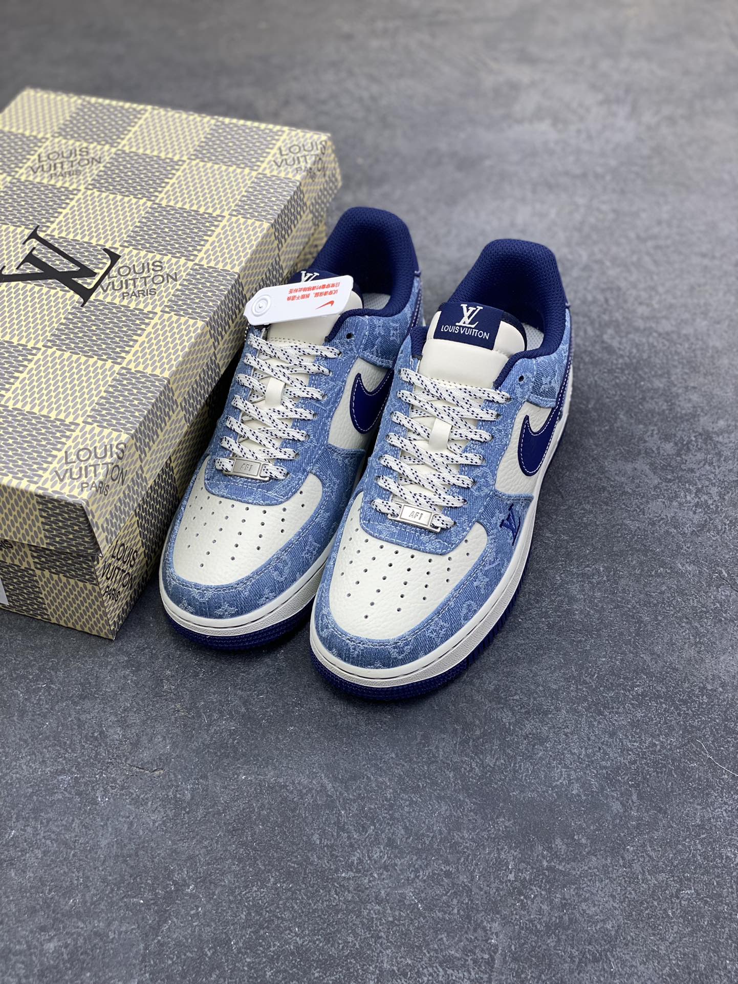 图片[8]-NIke Air Force 1 ‘07 Low “LV联名—经典蓝牛仔” 空军一号低帮 运动鞋 休闲鞋 折边针车 工艺难度大 原楦头原纸板 高端定制鞋盒 原厂鞋底 超高清洁度 细节完美 货号：NH0601-578 尺码：36 36.5 37.5 38 38.5 39 40 40.5 41 42 42.5 43 44 44.5 45-选品中心
