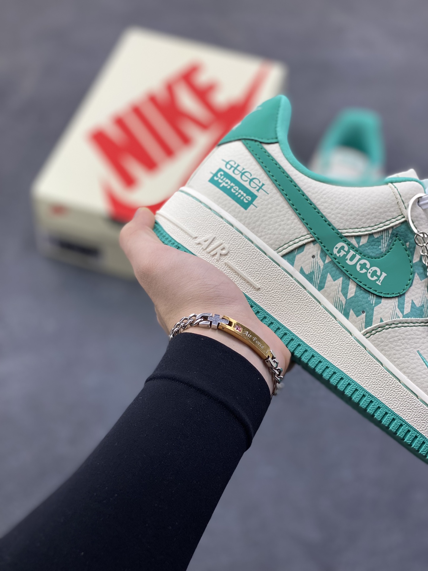 图片[6]-NIke Air Force 1 ‘07 Low “古驰联名——薄荷绿”空军一号 低帮 运动鞋 休闲鞋 折边针车 工艺难度大 原楦头原纸板 原装鞋盒 定制五金配件 内置全掌气垫 原厂鞋底 货号：XL1979-124 尺码：36 36.5 37.5 38 38.5 39 40 40.5 41 42 42.5 43 44 44.5 45-选品中心