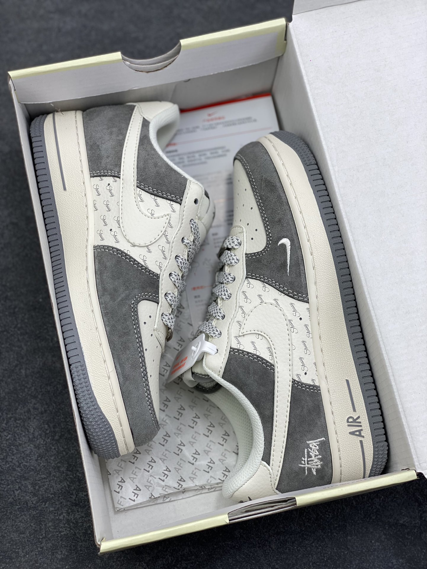 图片[9]-NIke Air Force 1 ‘07 Low “斯图西——简约灰”空军一号 低帮 运动鞋 休闲鞋 折边针车 工艺难度大 原楦头原纸板 原装鞋盒 定制五金配件 内置全掌气垫 原厂鞋底 货号：XZ6188-672 尺码：36 36.5 37.5 38 38.5 39 40 40.5 41 42 42.5 43 44 44.5 45-选品中心