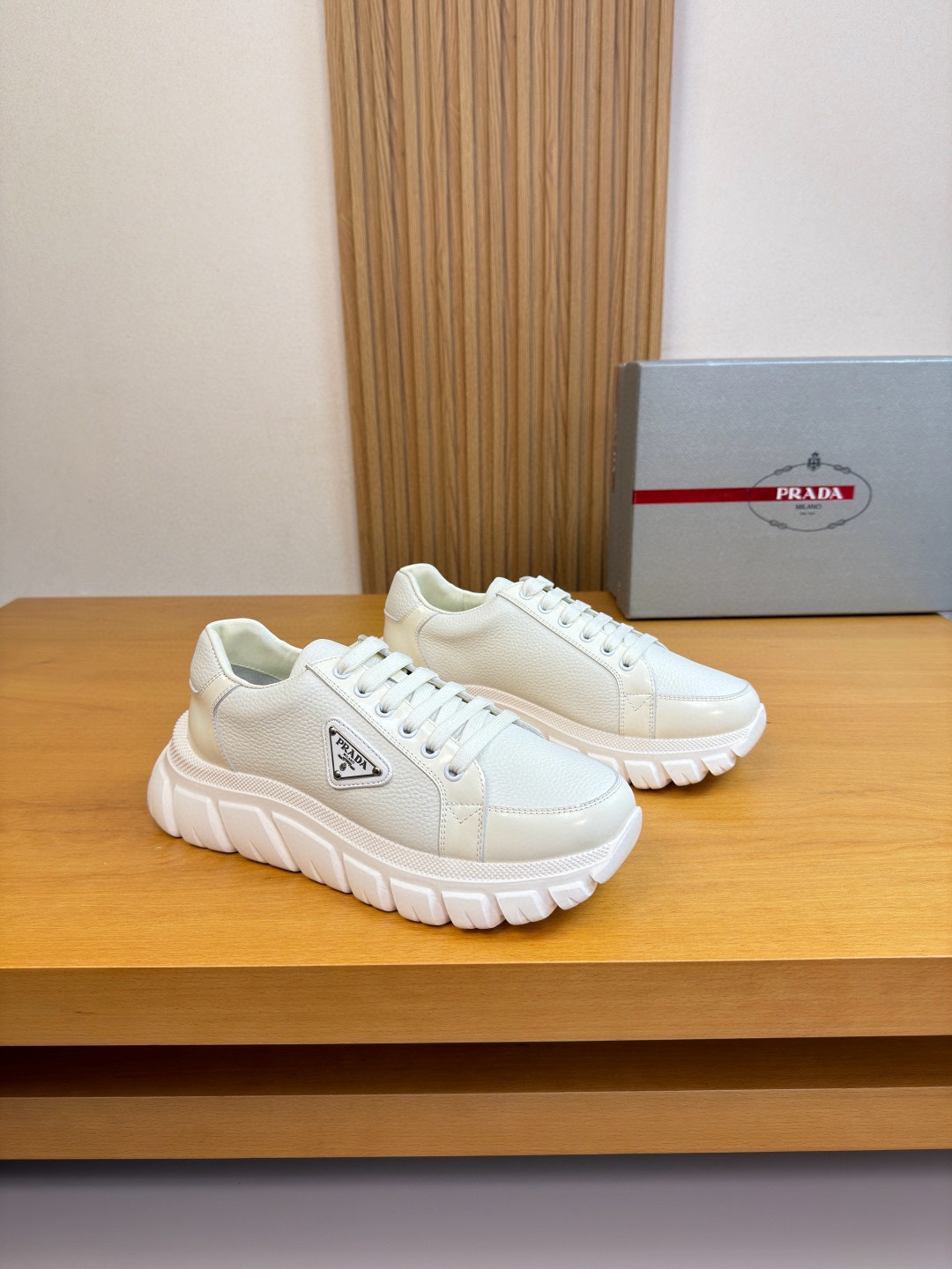 Prada Sneakers 10922