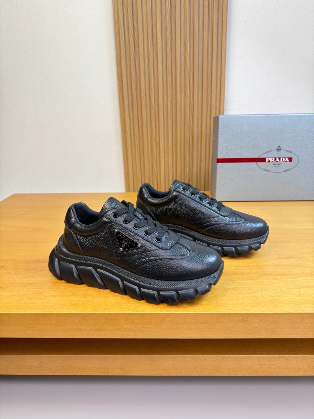 Prada Sneakers 10920