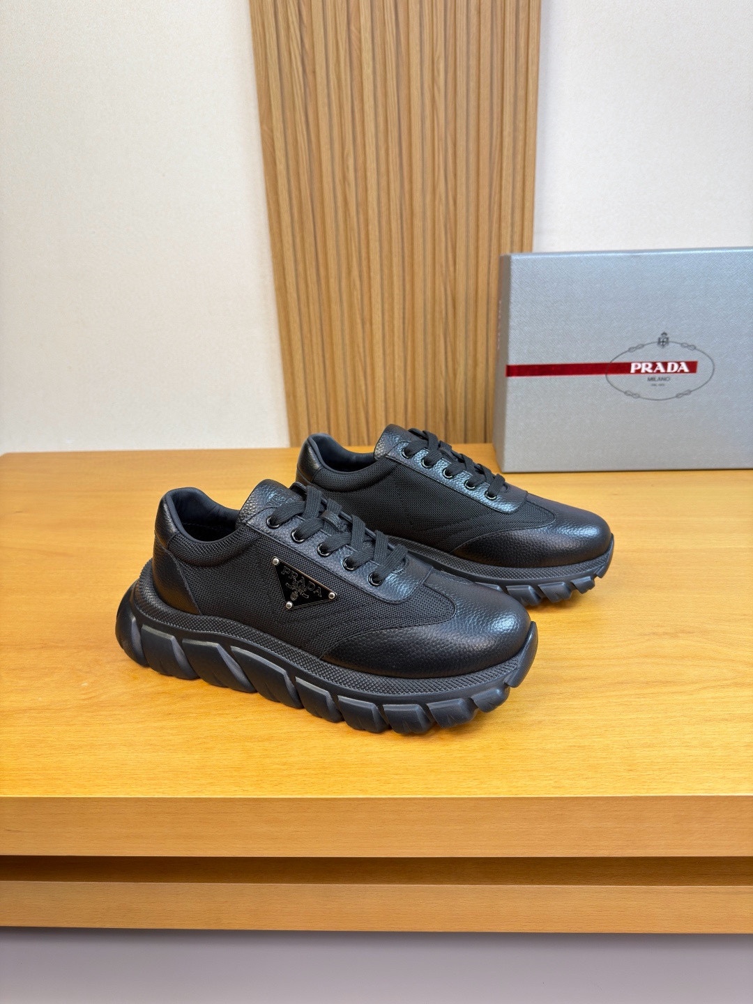 Prada Sneakers 10919