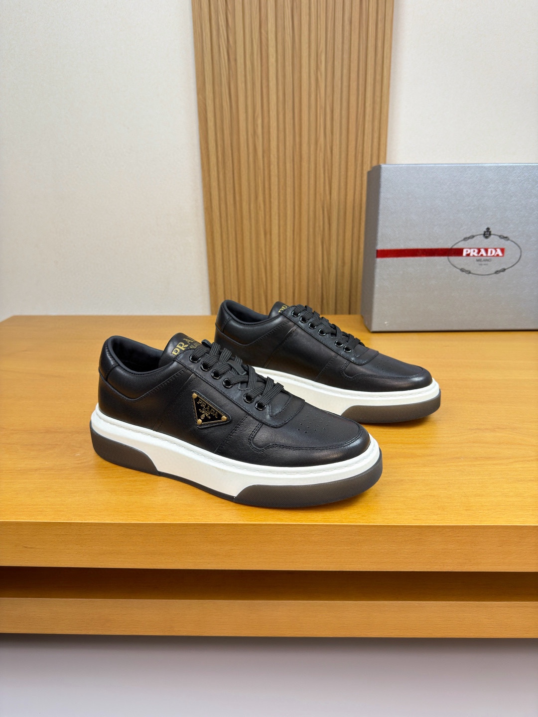 Prada Sneakers 10916