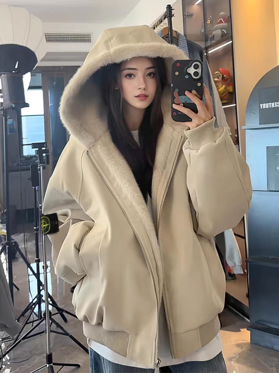 _d-d9s-1YNsIzpeNx10VGZrLhm3R2-TSQWUYIIwA