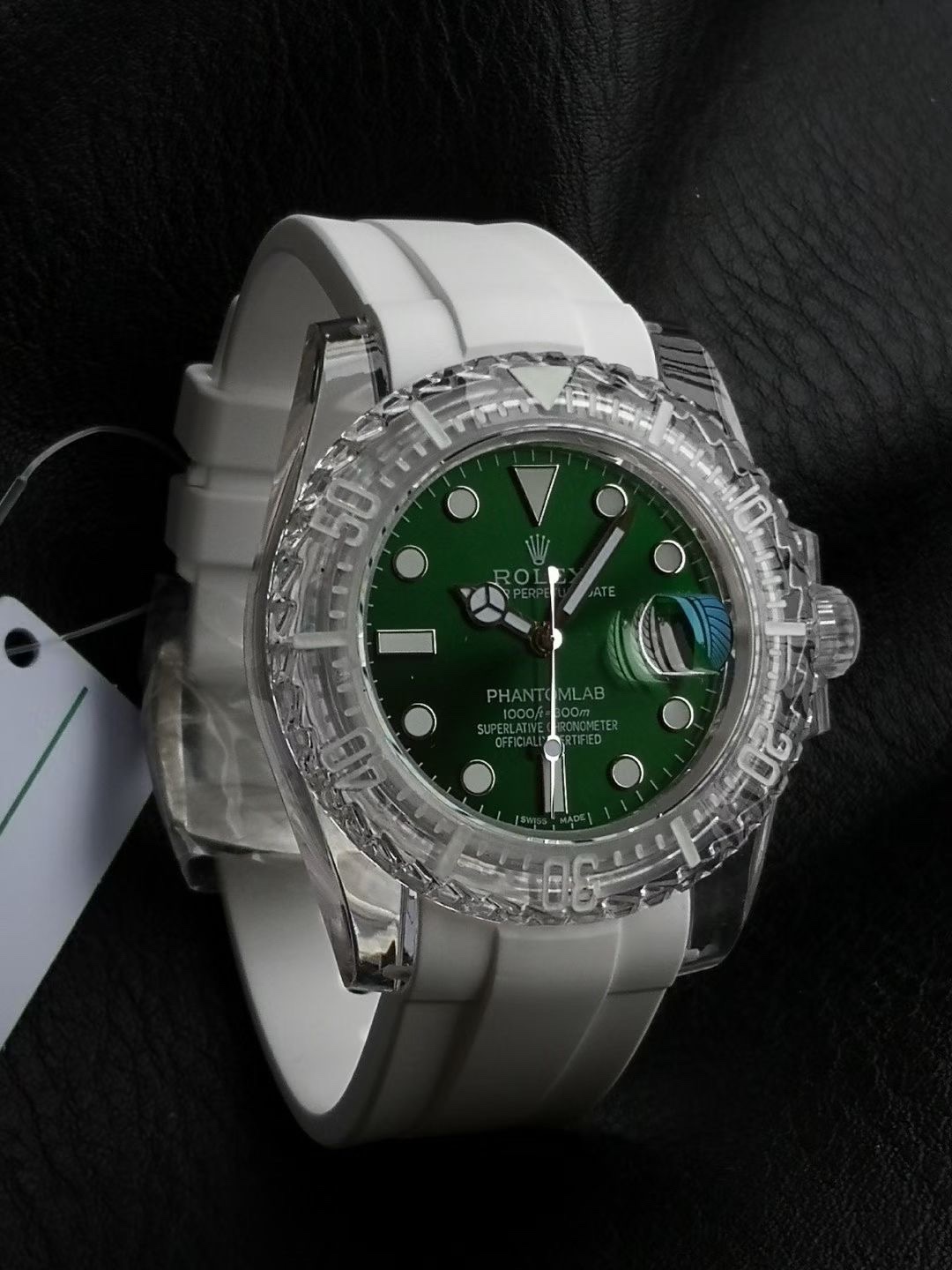 Rolex Submariner Date silver clear green white 40mm Men's Automatic