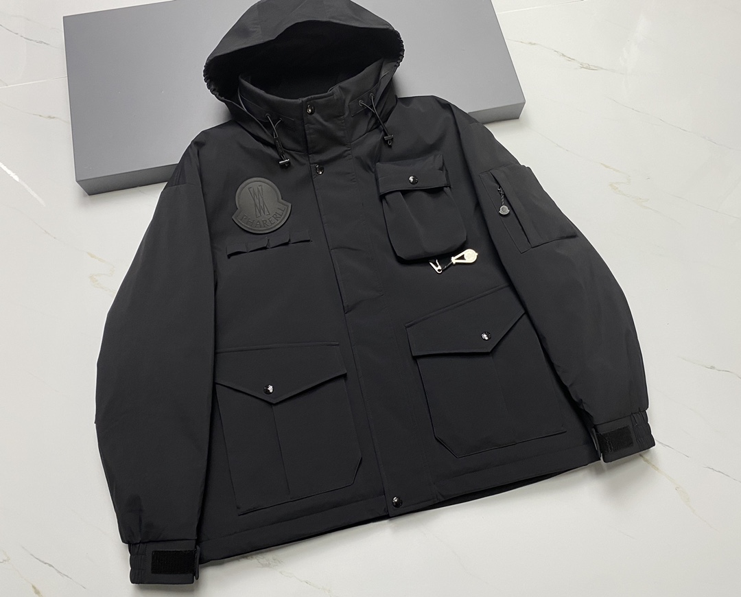 NO:638768,Joint Series // Mon* Astagor Unisex Hooded Goose Down Jacket Pharrell Williams, who has multiple titles, and Moncler Genius have teamed up to create a collection inspired by glamping. This hooded jacket is both practical and modern. Japanese standard 90 white goose down filling. Sizes 1-4, hooded-clothing, Moncler, jackets & coats, hats, alexander wang19860909联名系列//Mon* Astagor男女同款连帽鹅绒服 拥有多重头衔的 Pharrell Williams 与 Moncler Genius 联手打造了灵感源自豪华露营的系列.这款连帽夹克既实用又现代. 日标90白鹅绒填充  尺码 1-4码,蒙口-服装,Moncler,jackets & coats,hats,alexander wang,Women's clothing