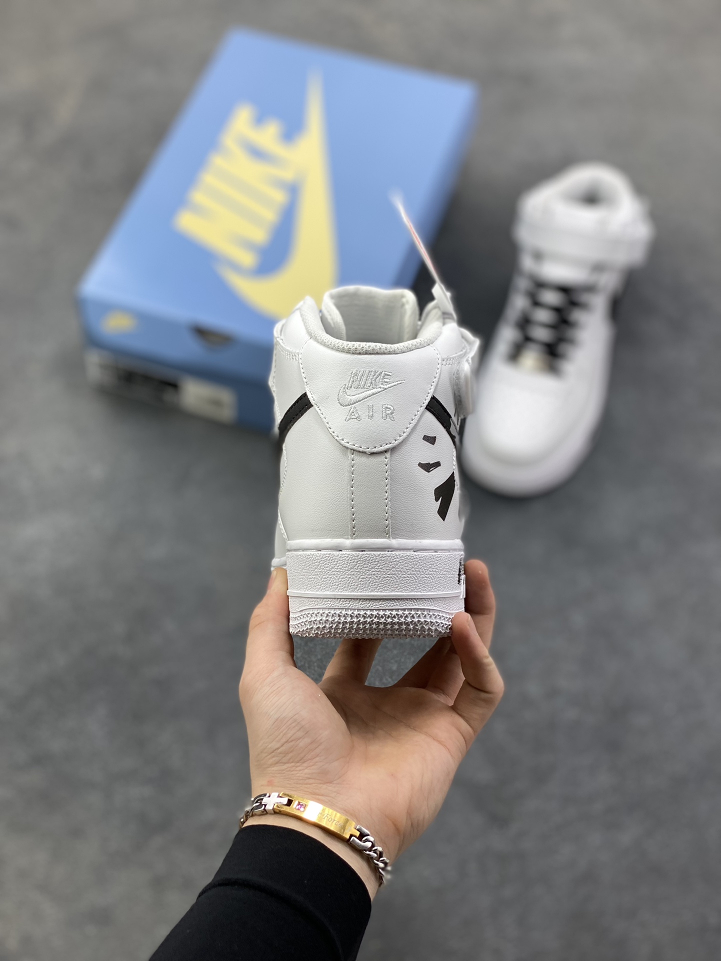 图片[4]-Nike Air Force 1 Low’07 泼墨 喷绘 空军一号中帮休闲板鞋 定制皮料 原厂3D打印 定制鞋盒 原楦原纸板 纯正空军版型 内置全掌气垫 货号：ZH0316-144 尺码：36 36.5 37.5 38 38.5 39 40 40.5 41 42 42.5 43 44 44.5 45-选品中心