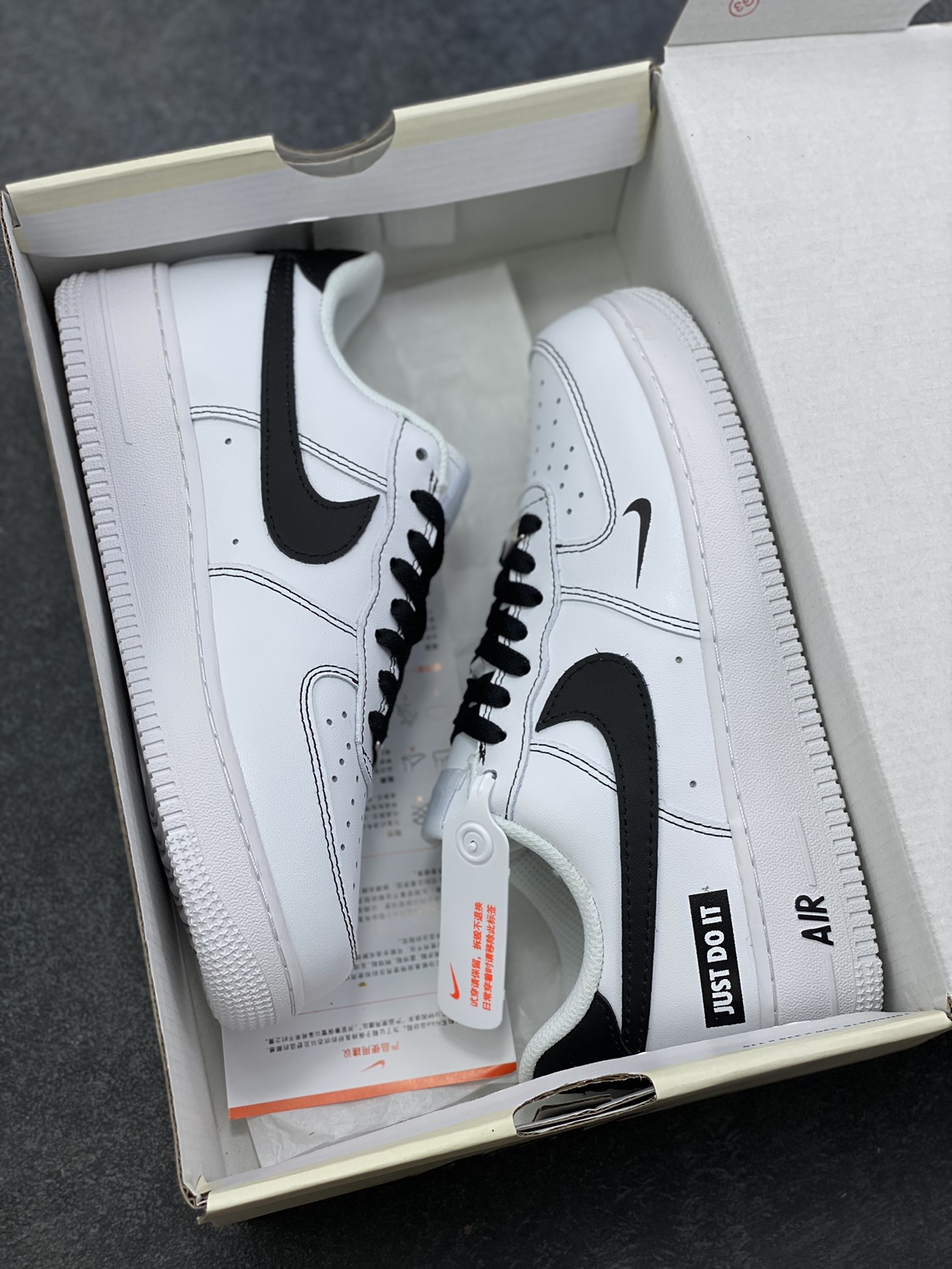 图片[9]-NIke Air Force 1 ‘07 Low 空军一号低帮 运动鞋 休闲鞋 折边针车 工艺难度大 原楦头原纸板 原装鞋盒 定制五金配件 内置全掌气垫 原厂鞋底 货号：CW2288-021 尺码：36 36.5 37.5 38 38.5 39 40 40.5 41 42 42.5 43 44 44.5 45-选品中心