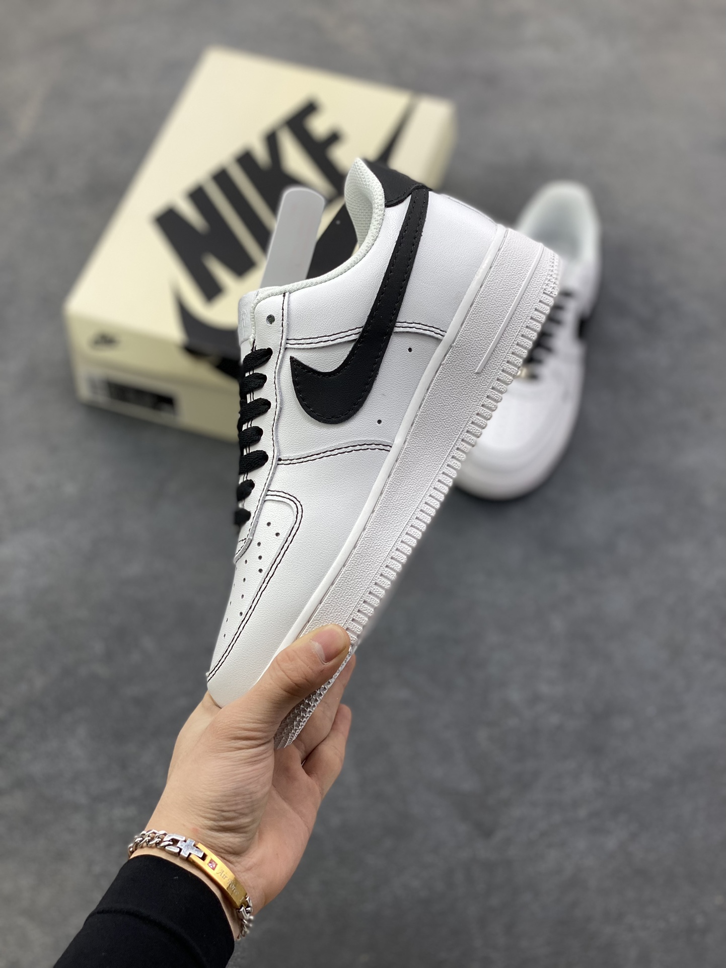 图片[3]-NIke Air Force 1 ‘07 Low 空军一号低帮 运动鞋 休闲鞋 折边针车 工艺难度大 原楦头原纸板 原装鞋盒 定制五金配件 内置全掌气垫 原厂鞋底 货号：CW2288-021 尺码：36 36.5 37.5 38 38.5 39 40 40.5 41 42 42.5 43 44 44.5 45-选品中心