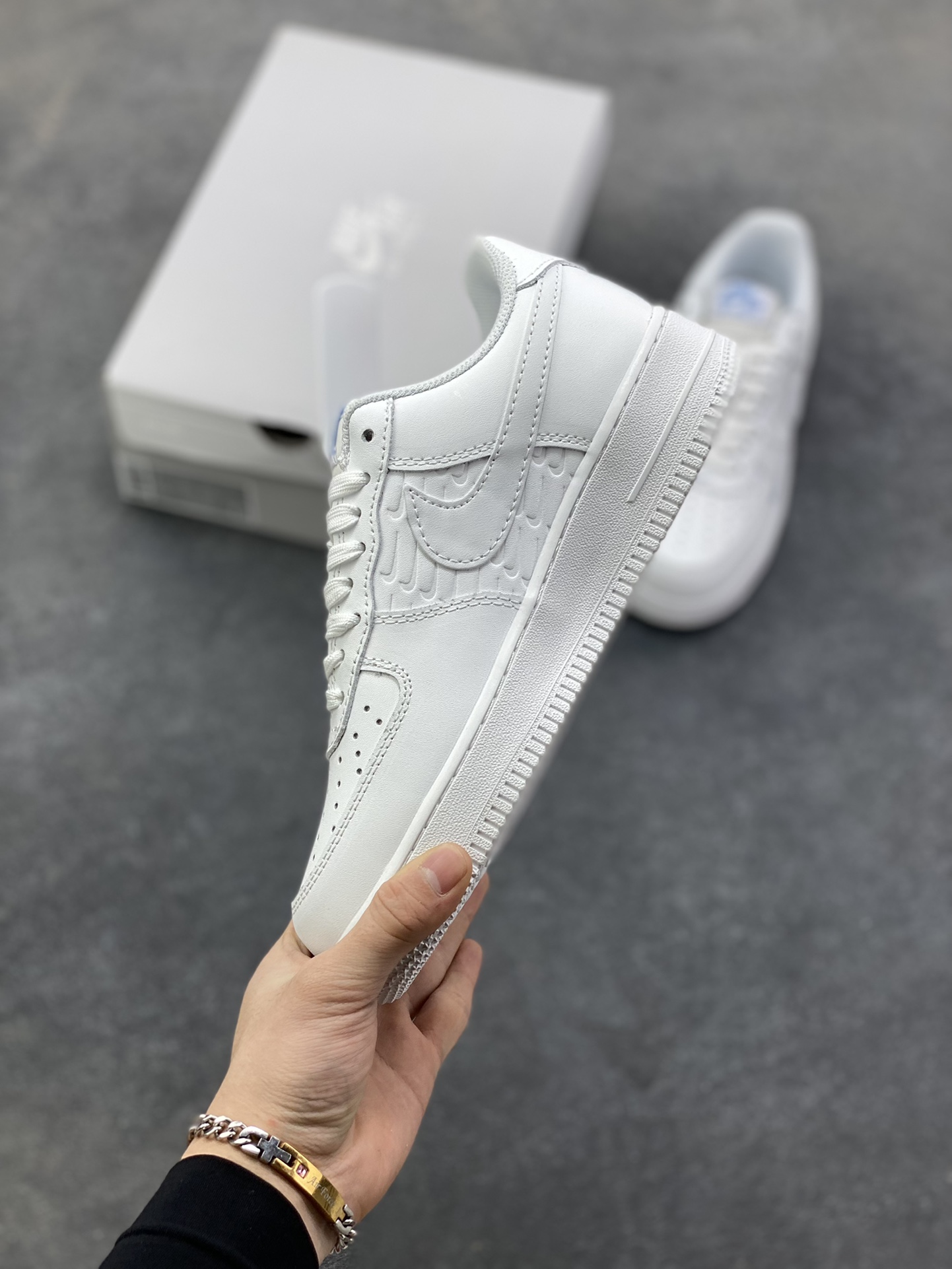 图片[3]-NIke Air Force 1 ‘07 Low 空军一号低帮 运动鞋 休闲鞋 折边针车 工艺难度大 原楦头原纸板 原装鞋盒 定制五金配件 内置全掌气垫 原厂鞋底 货号：IH4475-100 尺码：36 36.5 37.5 38 38.5 39 40 40.5 41 42 42.5 43 44 44.5 45-选品中心