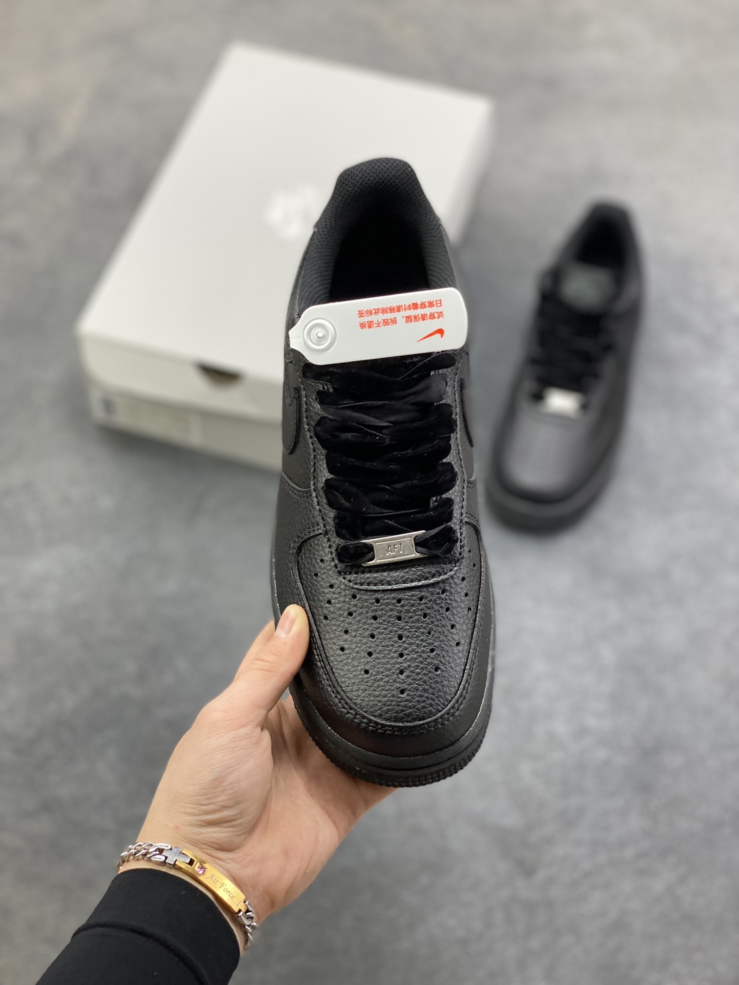 图片[2]-NIke Air Force 1 ‘07 Low 空军一号低帮 运动鞋 休闲鞋 折边针车 工艺难度大 原楦头原纸板 原装鞋盒 定制五金配件 内置全掌气垫 原厂鞋底 货号：IM6001-475 尺码：36 36.5 37.5 38 38.5 39 40 40.5 41 42 42.5 43 44 44.5 45-选品中心