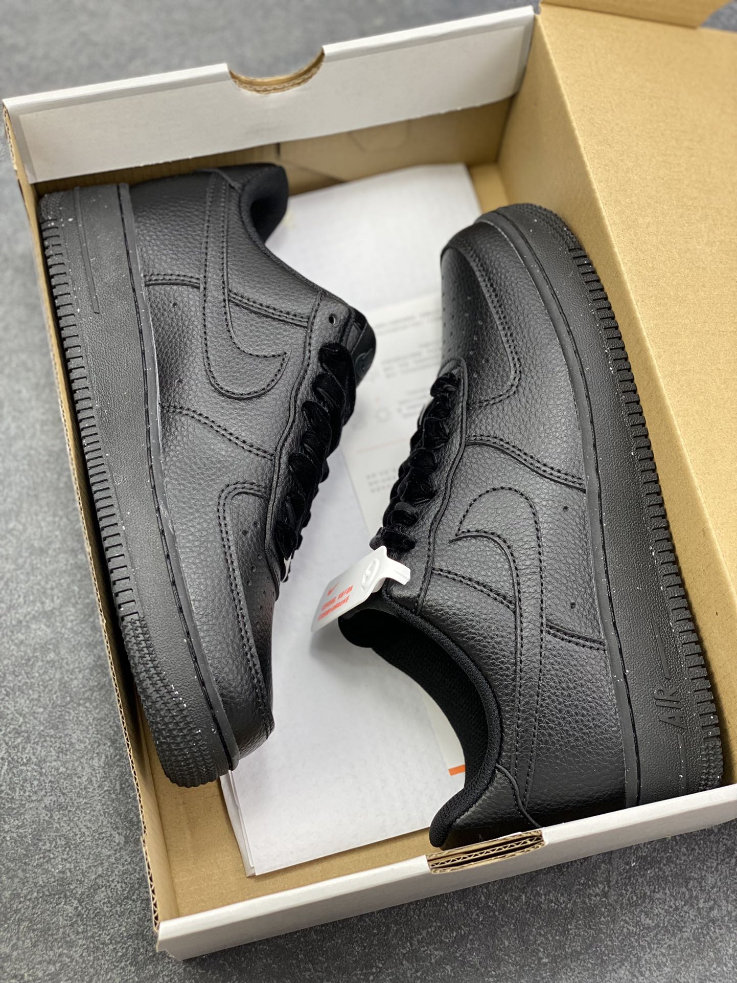 图片[9]-NIke Air Force 1 ‘07 Low 空军一号低帮 运动鞋 休闲鞋 折边针车 工艺难度大 原楦头原纸板 原装鞋盒 定制五金配件 内置全掌气垫 原厂鞋底 货号：IM6001-475 尺码：36 36.5 37.5 38 38.5 39 40 40.5 41 42 42.5 43 44 44.5 45-选品中心