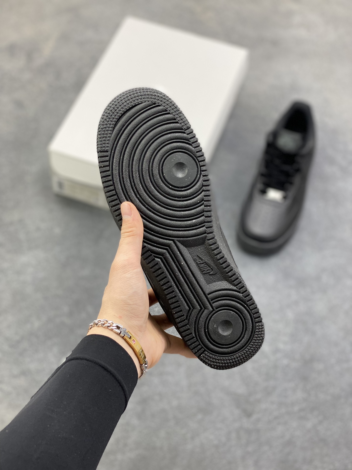图片[5]-NIke Air Force 1 ‘07 Low 空军一号低帮 运动鞋 休闲鞋 折边针车 工艺难度大 原楦头原纸板 原装鞋盒 定制五金配件 内置全掌气垫 原厂鞋底 货号：IM6001-475 尺码：36 36.5 37.5 38 38.5 39 40 40.5 41 42 42.5 43 44 44.5 45-选品中心