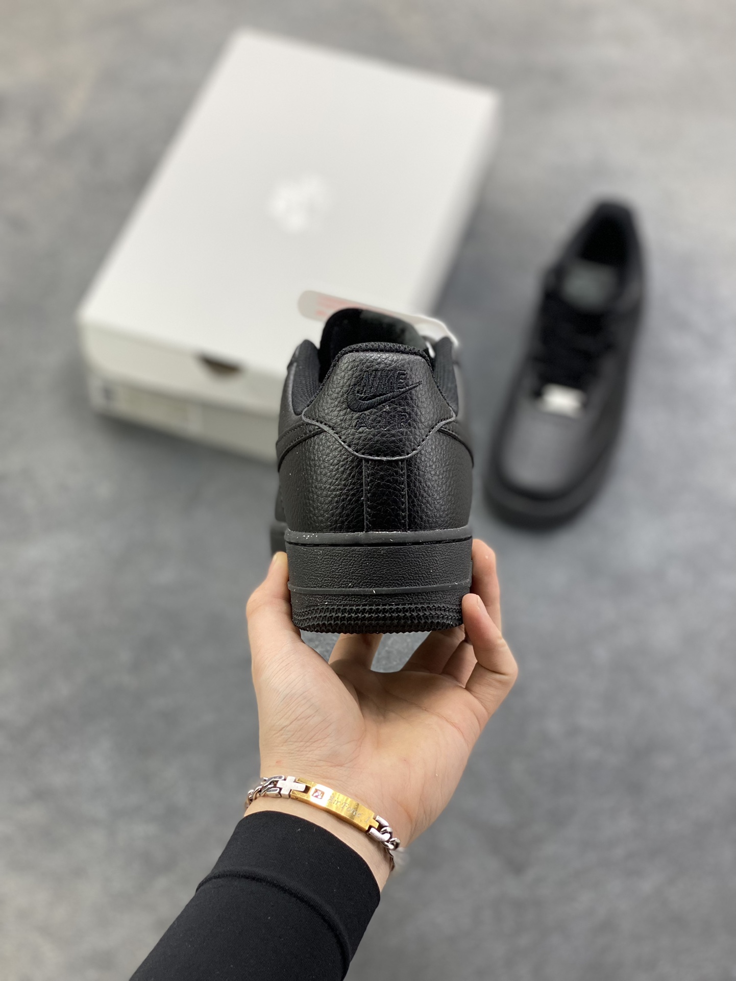 图片[4]-NIke Air Force 1 ‘07 Low 空军一号低帮 运动鞋 休闲鞋 折边针车 工艺难度大 原楦头原纸板 原装鞋盒 定制五金配件 内置全掌气垫 原厂鞋底 货号：IM6001-475 尺码：36 36.5 37.5 38 38.5 39 40 40.5 41 42 42.5 43 44 44.5 45-选品中心