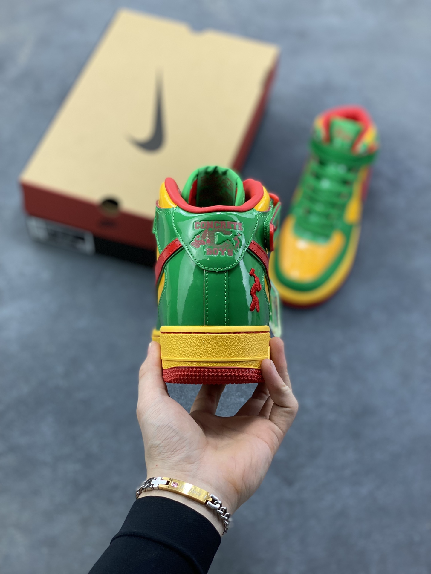 图片[4]-NIke Air Force 1 ‘07 Low 空军一号低帮 运动鞋 休闲鞋 折边针车 工艺难度大 原楦头原纸板 原装鞋盒 定制五金配件 内置全掌气垫 原厂鞋底 货号：IH4383-001 尺码：36 36.5 37.5 38 38.5 39 40 40.5 41 42 42.5 43 44 44.5 45-选品中心