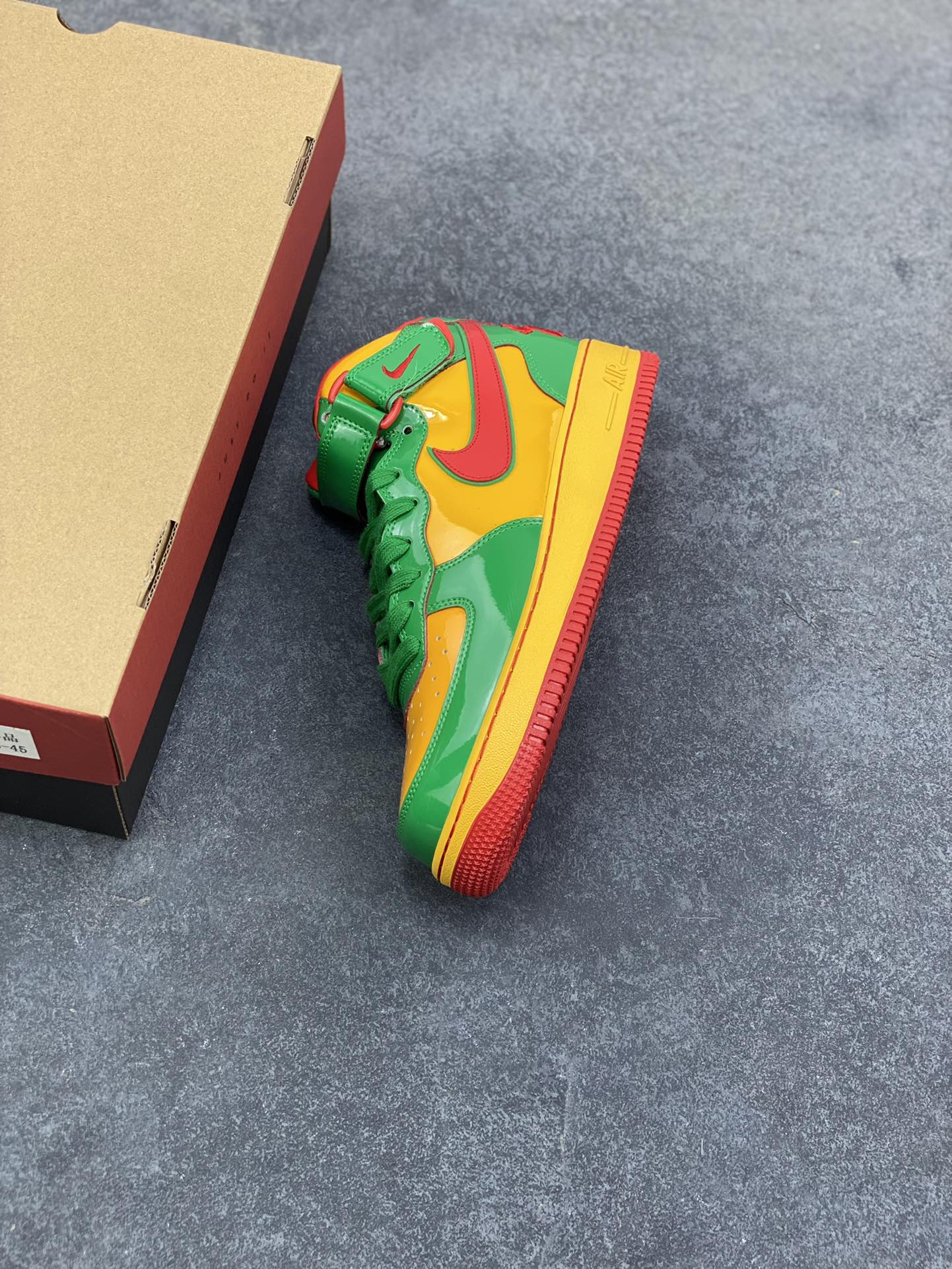 图片[7]-NIke Air Force 1 ‘07 Low 空军一号低帮 运动鞋 休闲鞋 折边针车 工艺难度大 原楦头原纸板 原装鞋盒 定制五金配件 内置全掌气垫 原厂鞋底 货号：IH4383-001 尺码：36 36.5 37.5 38 38.5 39 40 40.5 41 42 42.5 43 44 44.5 45-选品中心