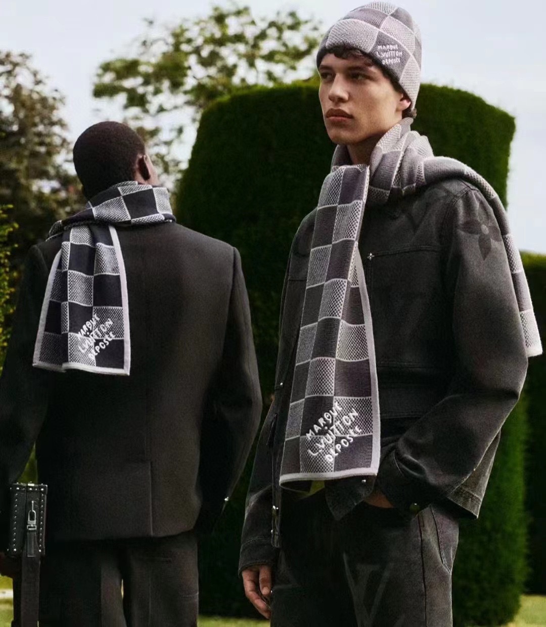 配原版防尘袋🆕🆕🆕路易威登LouisVuitton官网新品羊毛羊绒套装系列🌟帽子+围巾,官网同步,(男女同款)品质高大上,原版面料非常高端、休闲百搭、简约又不失大气的款式,不容错过哦!