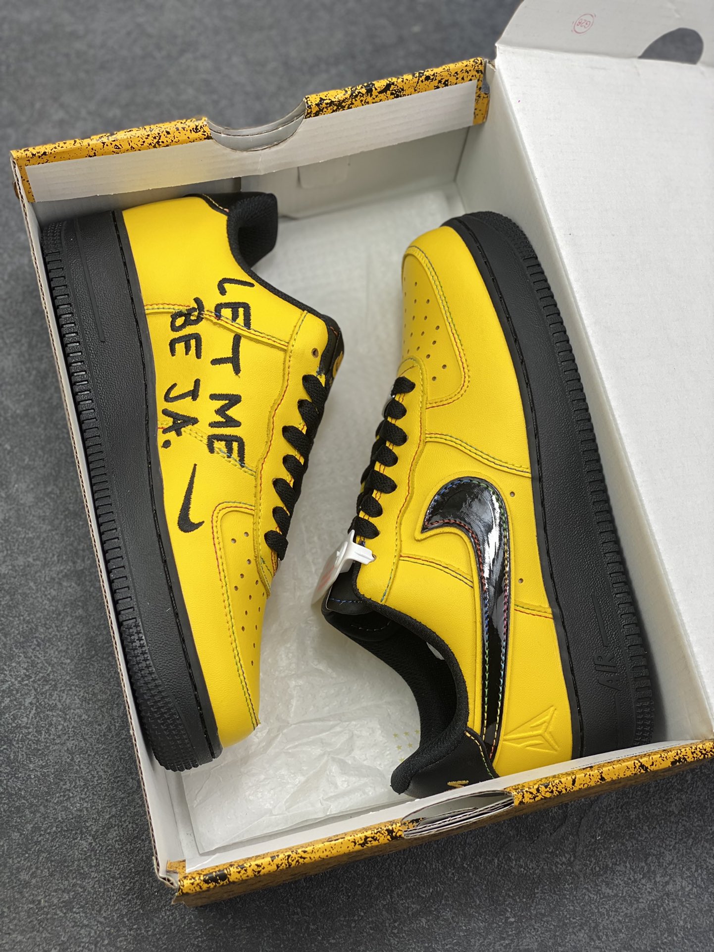 图片[9]-Nike Air Force 1 Low 科比黄黑曼巴 空军一号低帮运动休闲板鞋 原楦头原纸板 打造纯正空军版型 专注外贸渠道 全掌内置蜂窝气垫 原盒配件 原厂中底钢印、拉帮完美 货号：IQ2713-700 尺码：36 36.5 37.5 38 38.5 39 40 40.5 41 42 42.5 43 44 44.5 45\”},\”targetAlbum\”：{\”id\”：\”_dSFDjXHMv0mKQtBbtIAOElfYwAx1svKApmA-选品中心