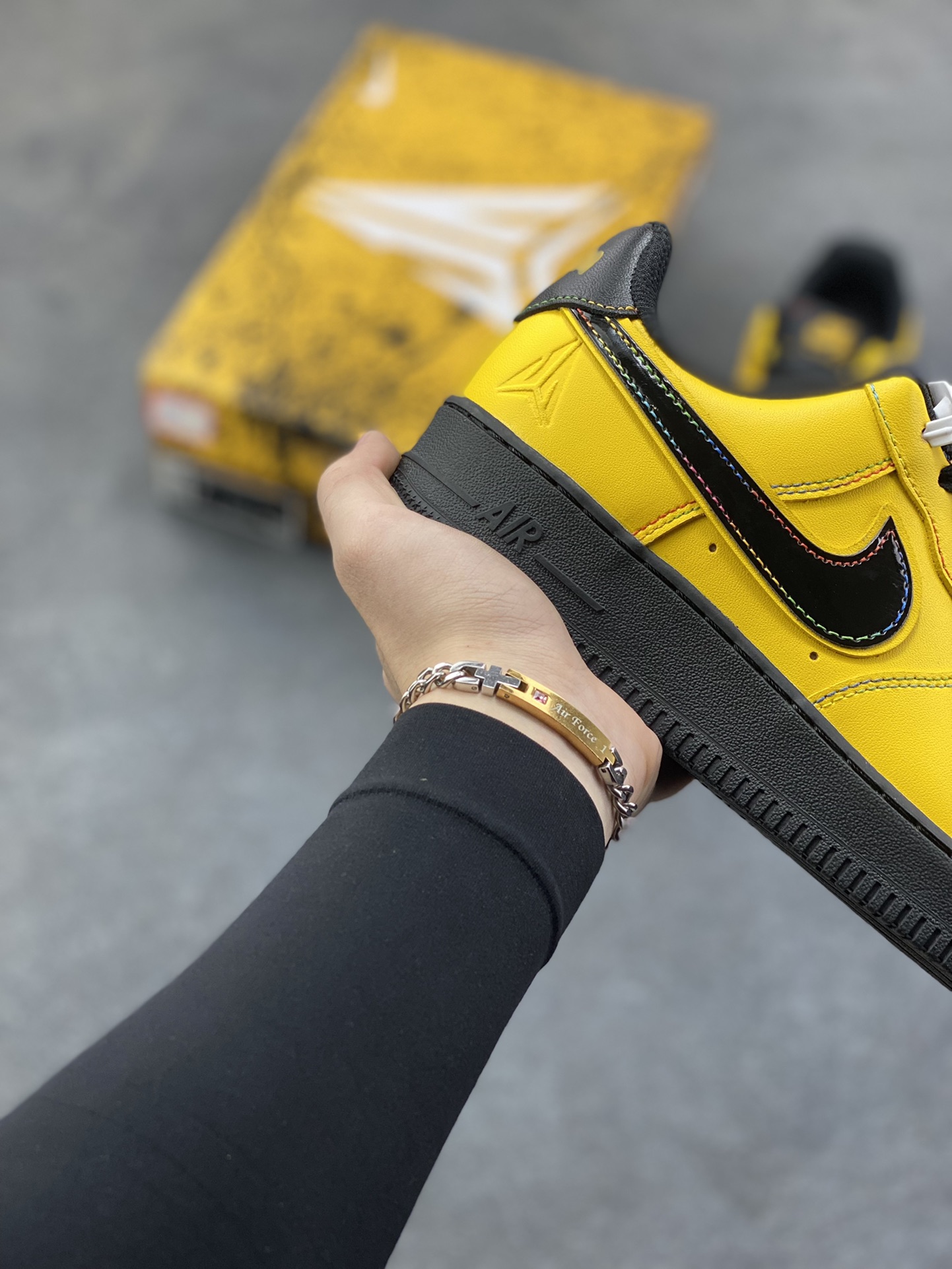 图片[6]-Nike Air Force 1 Low 科比黄黑曼巴 空军一号低帮运动休闲板鞋 原楦头原纸板 打造纯正空军版型 专注外贸渠道 全掌内置蜂窝气垫 原盒配件 原厂中底钢印、拉帮完美 货号：IQ2713-700 尺码：36 36.5 37.5 38 38.5 39 40 40.5 41 42 42.5 43 44 44.5 45\”},\”targetAlbum\”：{\”id\”：\”_dSFDjXHMv0mKQtBbtIAOElfYwAx1svKApmA-选品中心