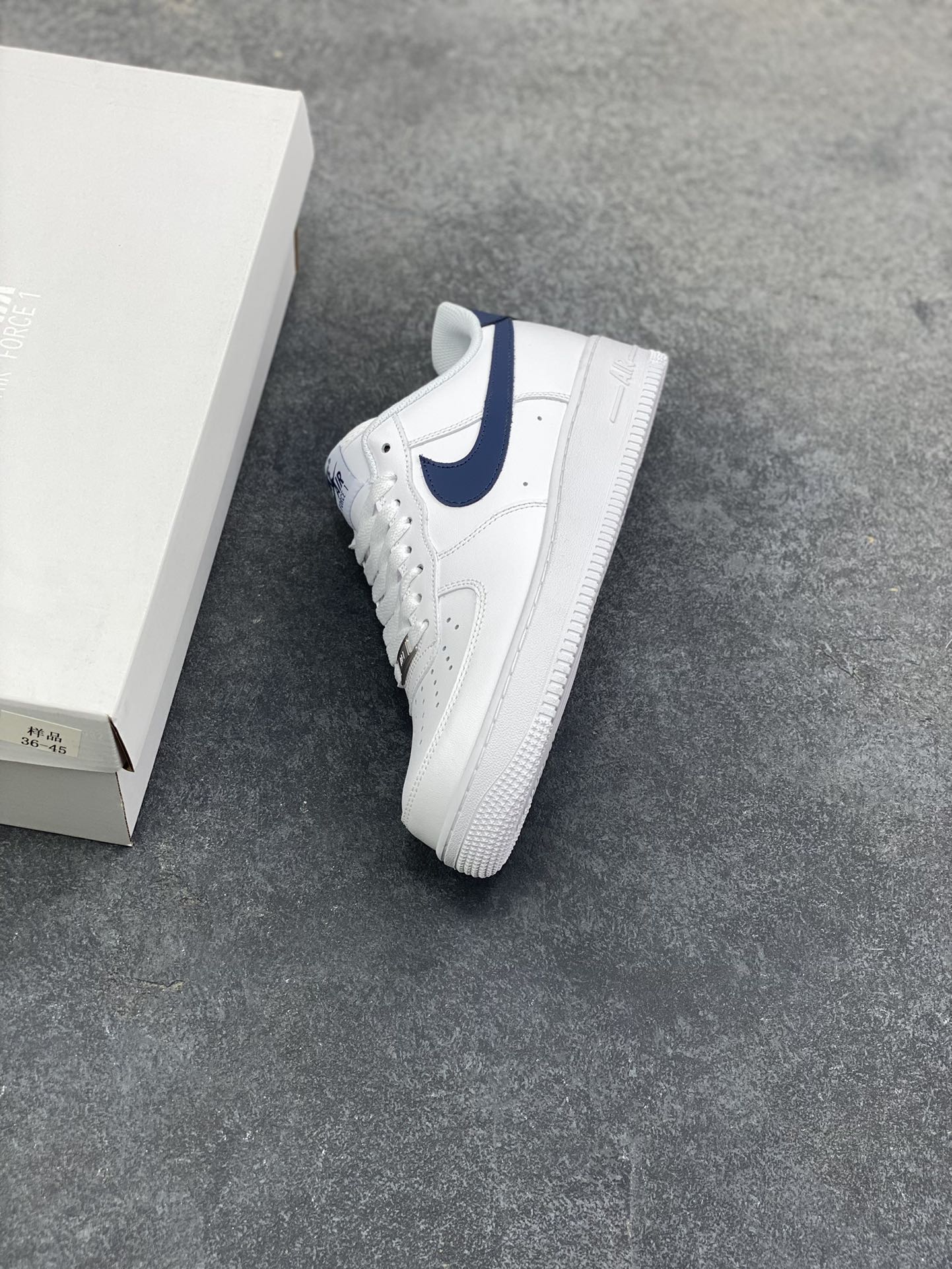 图片[7]-NIke Air Force 1 ‘07 Low 空军一号低帮 运动鞋 休闲鞋 折边针车 工艺难度大 原楦头原纸板 原装鞋盒 定制五金配件 内置全掌气垫 原厂鞋底 货号：FJ4146-119 尺码：36 36.5 37.5 38 38.5 39 40 40.5 41 42 42.5 43 44 44.5 45-选品中心