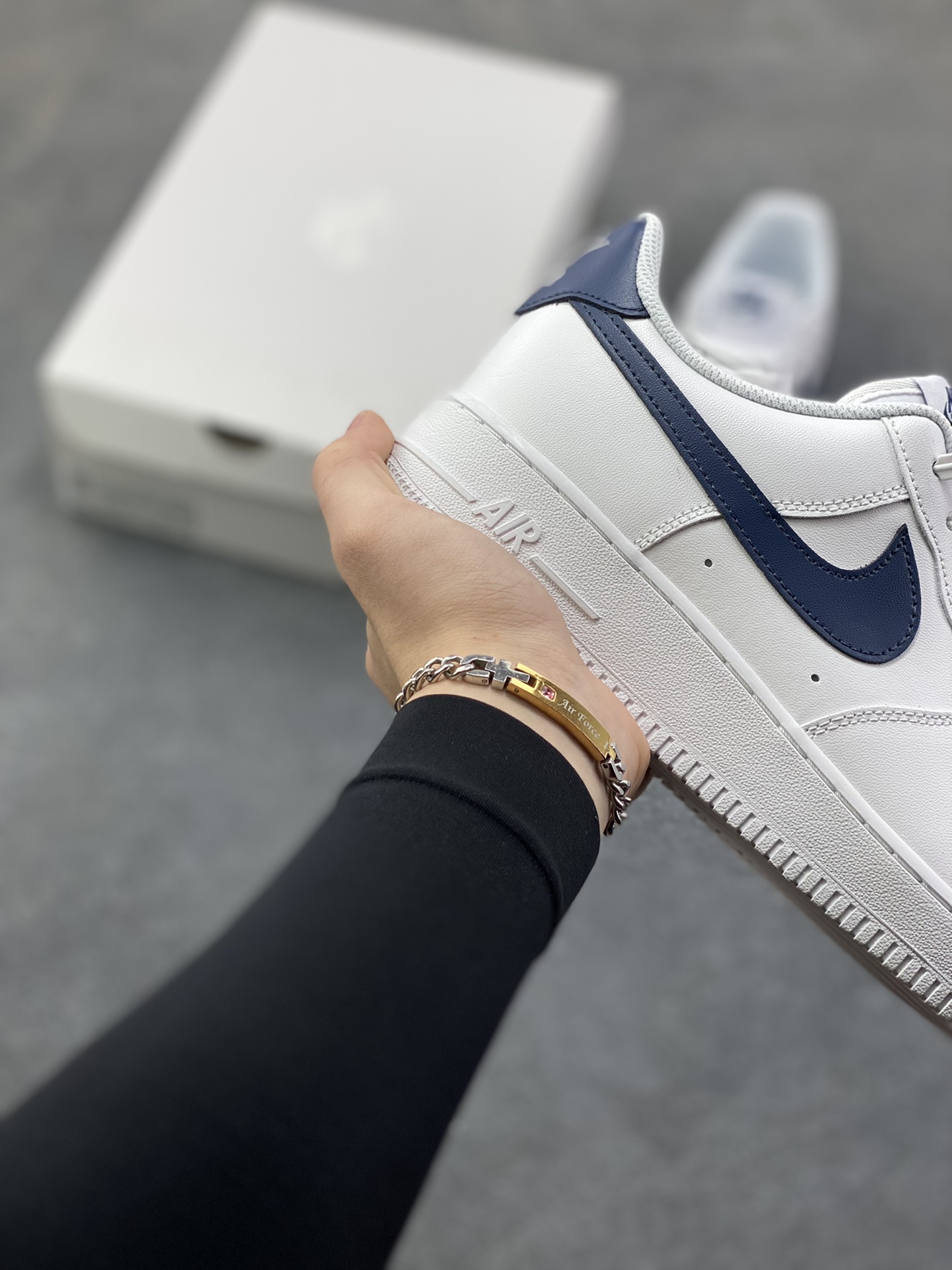 图片[6]-NIke Air Force 1 ‘07 Low 空军一号低帮 运动鞋 休闲鞋 折边针车 工艺难度大 原楦头原纸板 原装鞋盒 定制五金配件 内置全掌气垫 原厂鞋底 货号：FJ4146-119 尺码：36 36.5 37.5 38 38.5 39 40 40.5 41 42 42.5 43 44 44.5 45-选品中心
