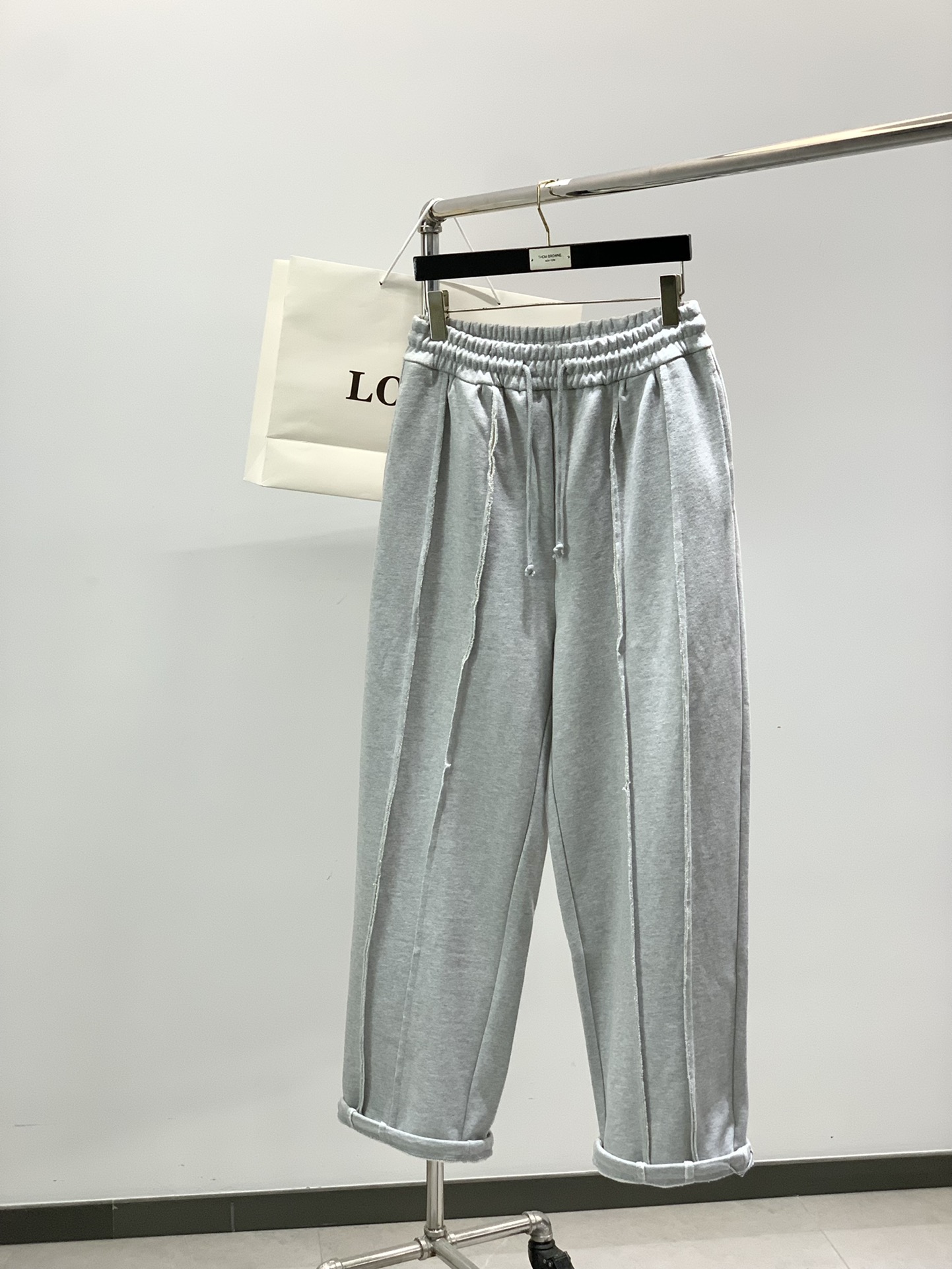 Loewe Fashionable and Comfortable Men’s Two-Piece Set