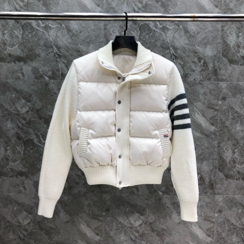 THOM BROWNE 汤姆布朗 TB🌺女款高版本，网红爆款折叠半高领女款羽绒服（含白鸭绒90%）  \