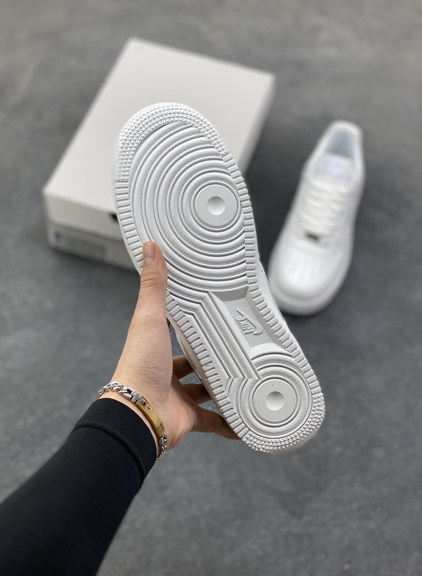 图片[5]-NIke Air Force 1 ‘07 Low 空军一号低帮 运动鞋 休闲鞋 折边针车 工艺难度大 原楦头原纸板 原装鞋盒 定制五金配件 内置全掌气垫 原厂鞋底 货号：CW2288-111 尺码：36 36.5 37.5 38 38.5 39 40 40.5 41 42 42.5 43 44 44.5 45-选品中心