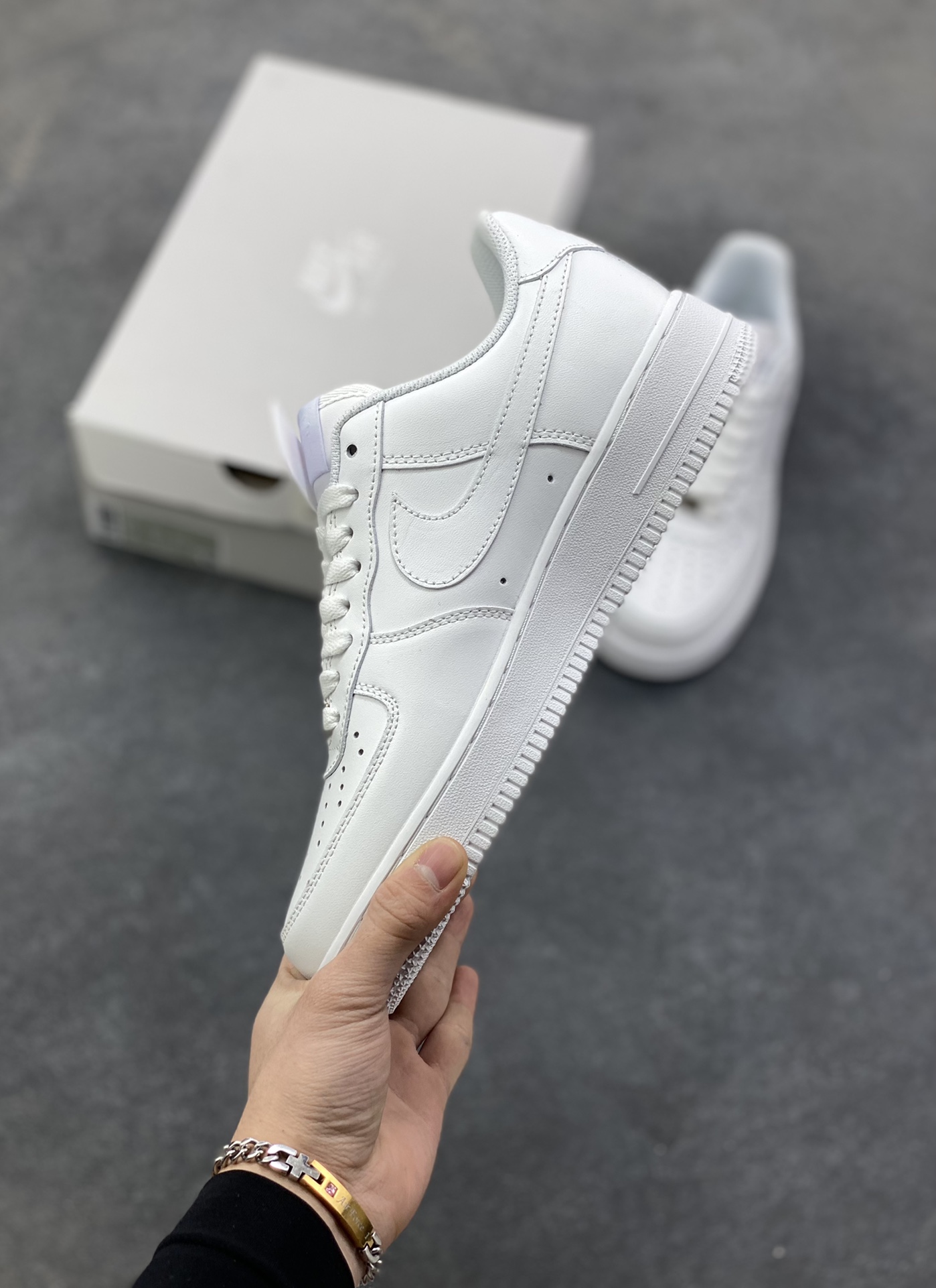 图片[3]-NIke Air Force 1 ‘07 Low 空军一号低帮 运动鞋 休闲鞋 折边针车 工艺难度大 原楦头原纸板 原装鞋盒 定制五金配件 内置全掌气垫 原厂鞋底 货号：CW2288-111 尺码：36 36.5 37.5 38 38.5 39 40 40.5 41 42 42.5 43 44 44.5 45-选品中心