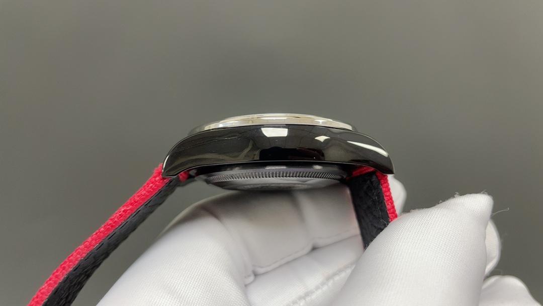 新品🌐劳力士ROLEX 迪通拿镂空系列 316L精钢表壳  尺寸43mm 矿物质镀膜玻璃耐磨 超强夜光 日本多功能计时石英机芯 进口橡胶表带 原装扣 爱不释手的劳力士迪通拿 品不完的一劳永逸🌐