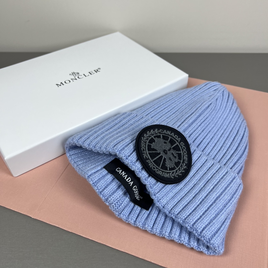 配防尘袋加拿大鹅。CANADA GOOSE 官网最新羊毛针织帽，官网原单复刻.非常柔软亲肤，弹性很好！有
