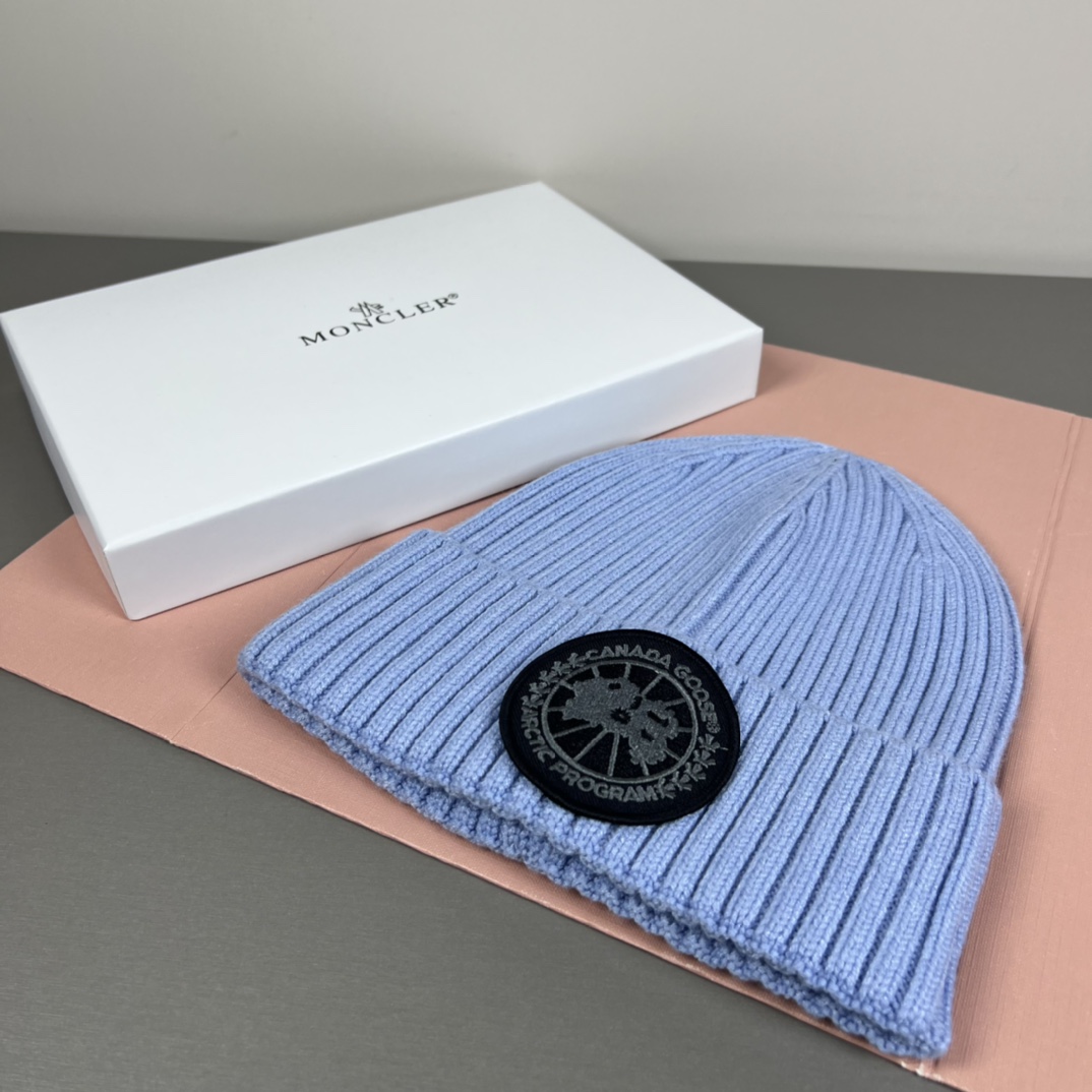 配防尘袋加拿大鹅。CANADA GOOSE 官网最新羊毛针织帽，官网原单复刻.非常柔软亲肤，弹性很好！有