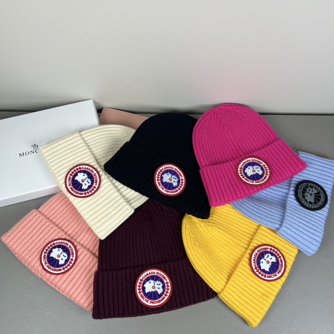 配防尘袋加拿大鹅。CANADA GOOSE 官网最新羊毛针织帽，官网原单复刻.非常柔软亲肤，弹性很好！有