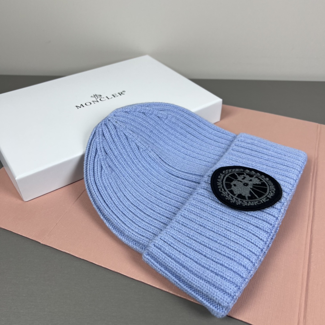 配防尘袋加拿大鹅。CANADA GOOSE 官网最新羊毛针织帽，官网原单复刻.非常柔软亲肤，弹性很好！有