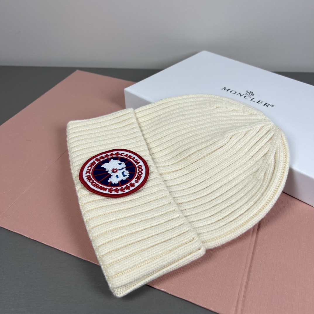 配防尘袋加拿大鹅。CANADA GOOSE 官网最新羊毛针织帽，官网原单复刻.非常柔软亲肤，弹性很好！有