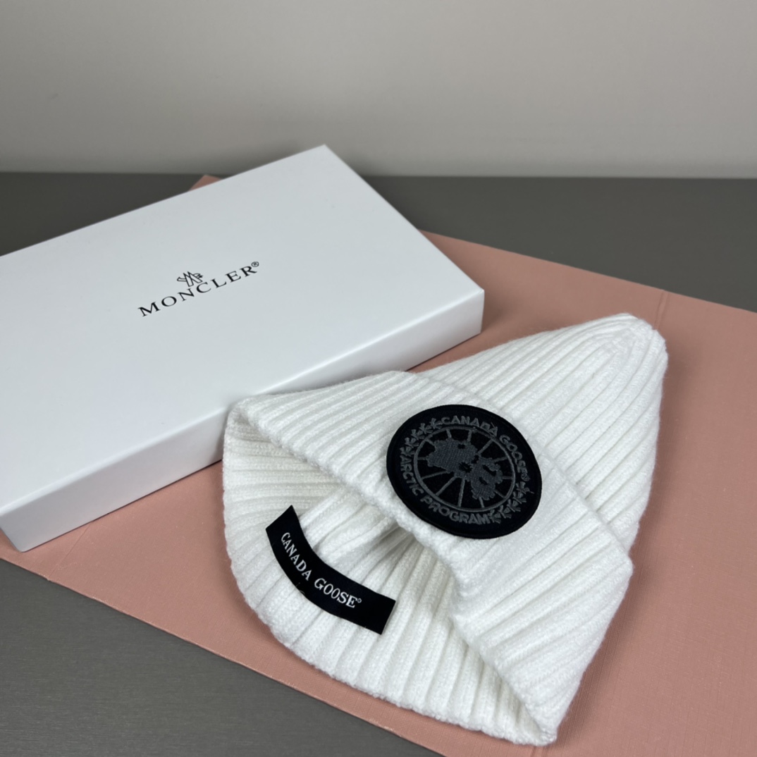 配防尘袋加拿大鹅。CANADA GOOSE 官网最新羊毛针织帽，官网原单复刻.非常柔软亲肤，弹性很好！有