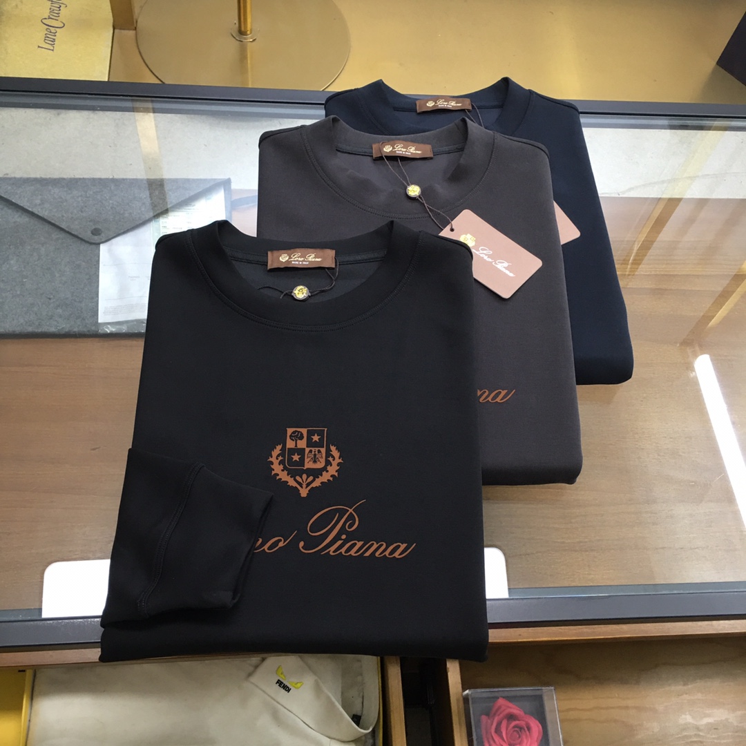 NO:644874,New product [L.P] 2025ss new round neck sweatshirt for autumn and winter. Available from trading company channel, selected high-quality air layer cotton fabric, soft, light and waxy to the touch, stiff and stylish without stretching the hips, carefully designed with brand logo, easy to recognize. Minimalist basic style, creating a fashionable item, the style is for different age spans, and the version is suitable for various body shapes. Highly recommended, it is worth buying.  Size M-3XL,,hoodie,sweatshirts,alexander wang19860909新品【L.P】 2025ss秋冬新款圆领卫衣.贸易公司渠道货,精选优质空气层棉面料,手感柔软轻薄软糯,版型挺括有型不拉胯,精心设计品牌logo搭配,辨识度一目了然.极简的基础款,造就时髦单品,款式针对不同年龄跨度,版型适合各种身材体型.极力推荐不二单品,值得入手 尺码M-3XL,,hoodie,sweatshirts,alexander wang,Men's clothing