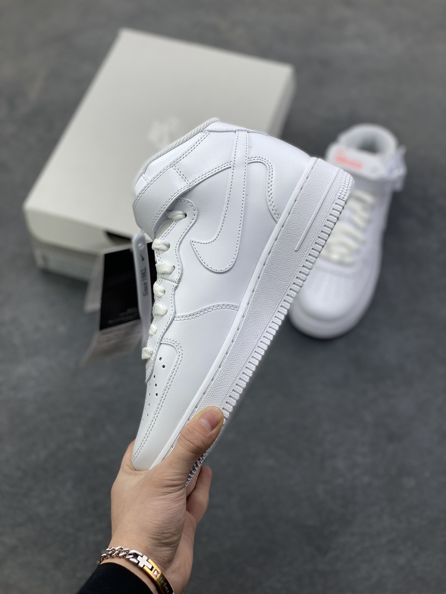 图片[3]-NIke Air Force 1 ‘07 Low 空军一号低帮 运动鞋 休闲鞋 折边针车 工艺难度大 原楦头原纸板 原装鞋盒 定制五金配件 内置全掌气垫 原厂鞋底 货号：CW2289-111 尺码：36 36.5 37.5 38 38.5 39 40 40.5 41 42 42.5 43 44 44.5 45-选品中心