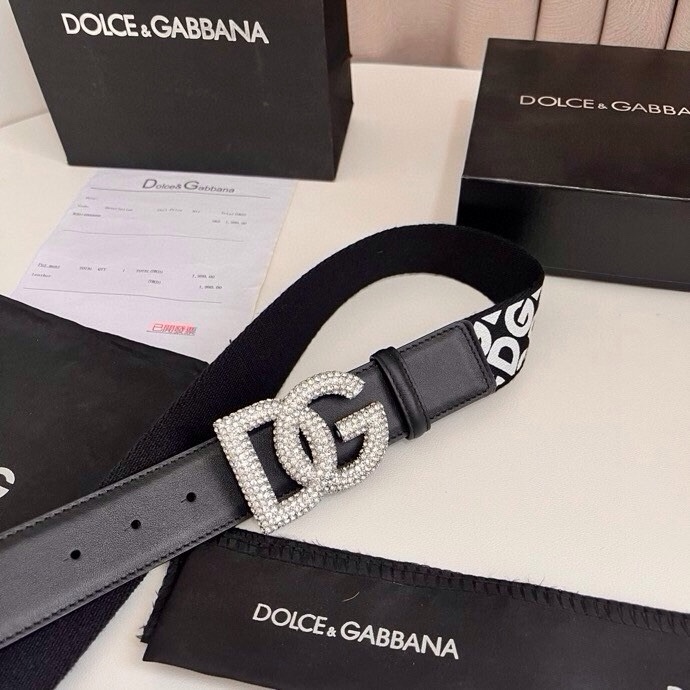 杜嘉班纳 全新小牛皮腰带，优雅简约配饰，缀以满天星电镀金属 DG 交叉造型徽标搭扣，4.0cm