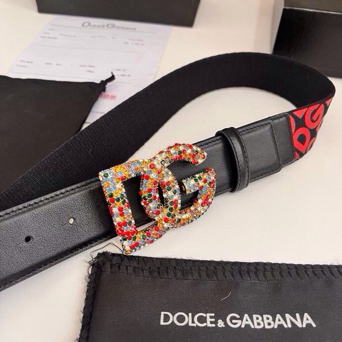 杜嘉班纳 全新小牛皮腰带，优雅简约配饰，缀以满天星电镀金属 DG 交叉造型徽标搭扣，4.0cm