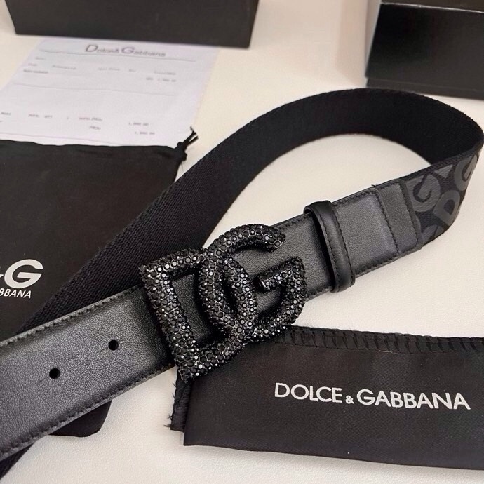 杜嘉班纳 全新小牛皮腰带，优雅简约配饰，缀以满天星电镀金属 DG 交叉造型徽标搭扣，4.0cm