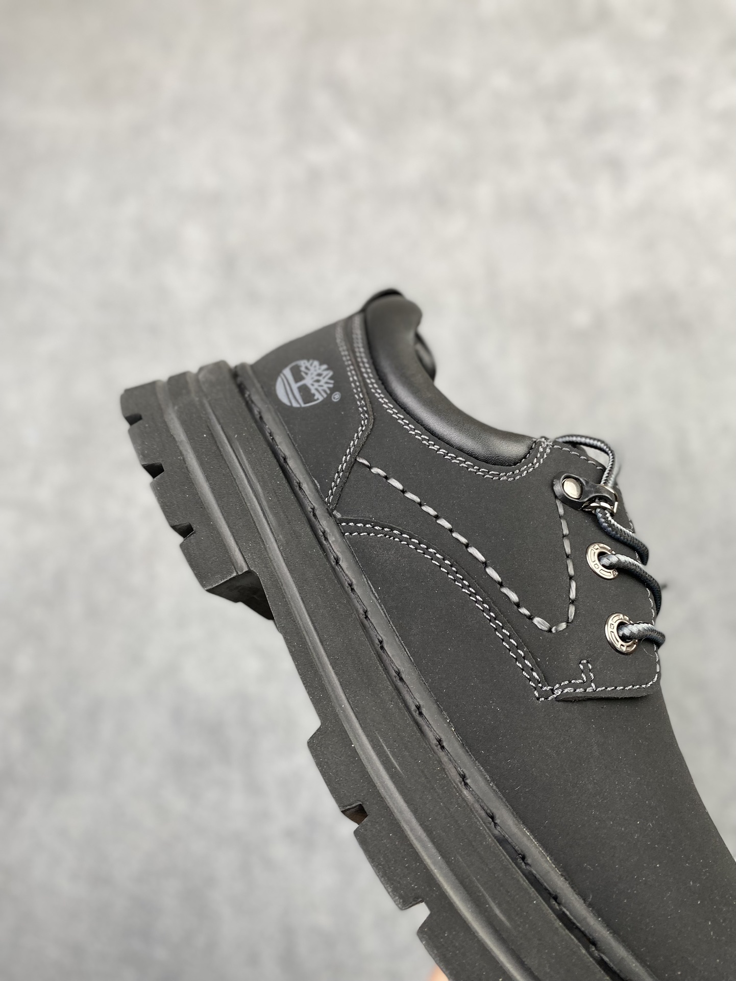 💰250支持放店
  新货🚀美国人气户外品牌-科恩Keen Jasper Rocks SP贾斯珀都市户外休闲马丁靴系列25ss秋冬季新款 原楦型开发纸版#采用固色翻毛皮鞋面材质#内嵌高密度EVA发泡缓震脚垫#外置一体式包裹防滑防剐蹭耐磨橡胶大底❗向经典的90年代致敬！ 山系神级鞋履 
尺码：39-44m9