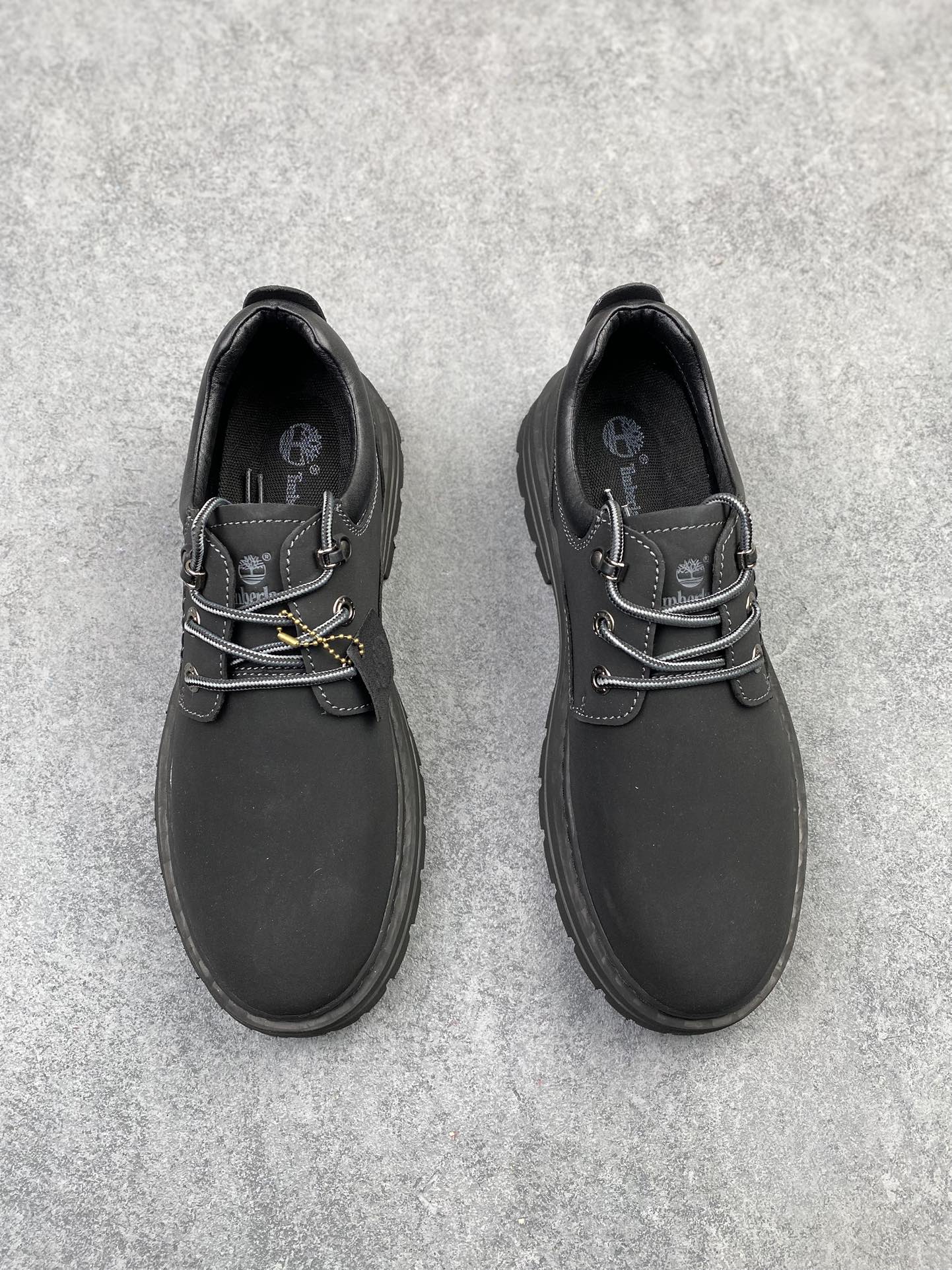 💰250支持放店
  新货🚀美国人气户外品牌-科恩Keen Jasper Rocks SP贾斯珀都市户外休闲马丁靴系列25ss秋冬季新款 原楦型开发纸版#采用固色翻毛皮鞋面材质#内嵌高密度EVA发泡缓震脚垫#外置一体式包裹防滑防剐蹭耐磨橡胶大底❗向经典的90年代致敬！ 山系神级鞋履 
尺码：39-44m9