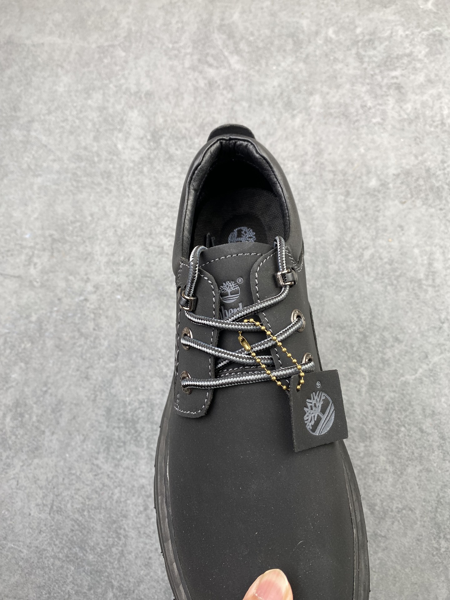 💰250支持放店
  新货🚀美国人气户外品牌-科恩Keen Jasper Rocks SP贾斯珀都市户外休闲马丁靴系列25ss秋冬季新款 原楦型开发纸版#采用固色翻毛皮鞋面材质#内嵌高密度EVA发泡缓震脚垫#外置一体式包裹防滑防剐蹭耐磨橡胶大底❗向经典的90年代致敬！ 山系神级鞋履 
尺码：39-44m9